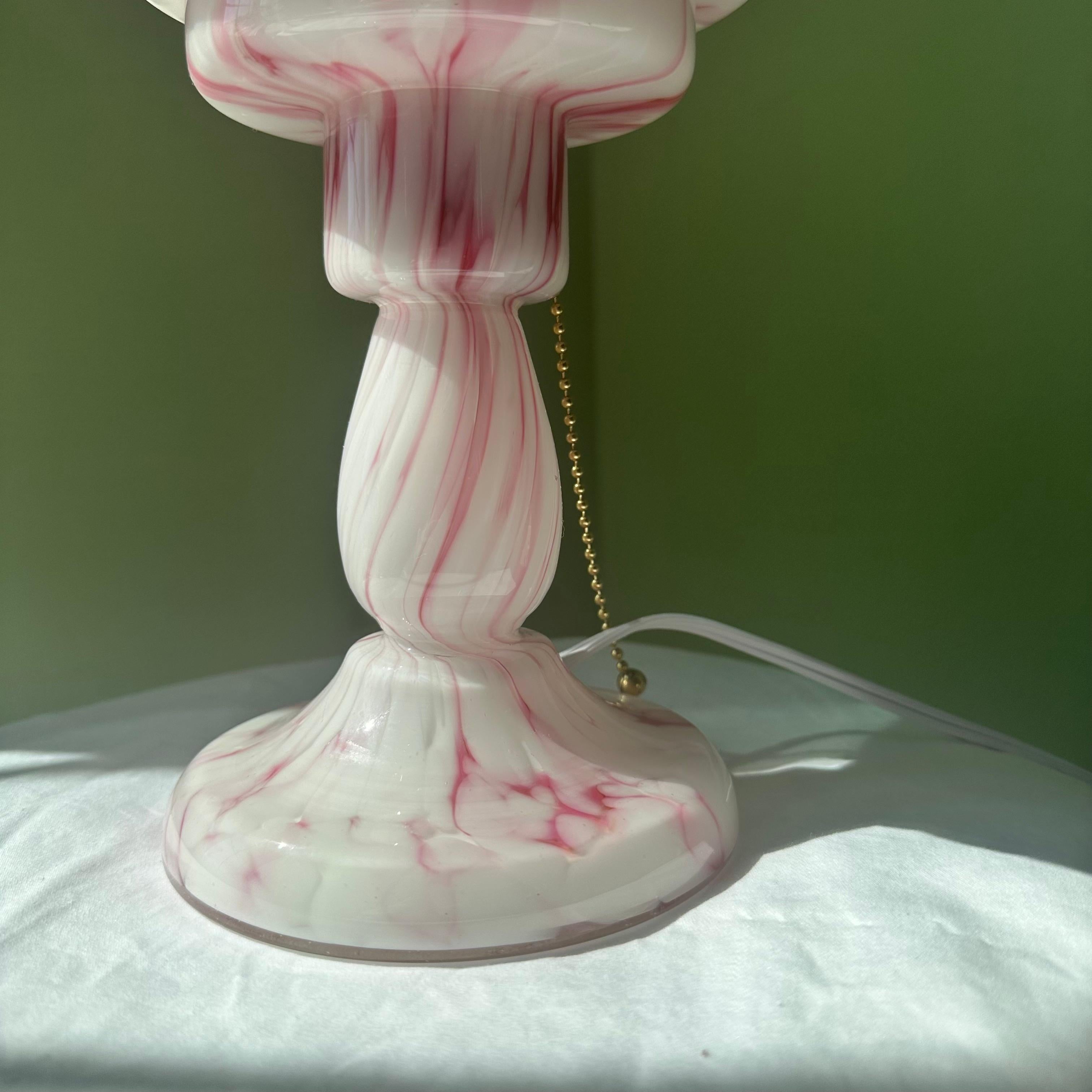 Pink and White Modernist Art Deco Glass Mushroom Table Lamp For Sale 2