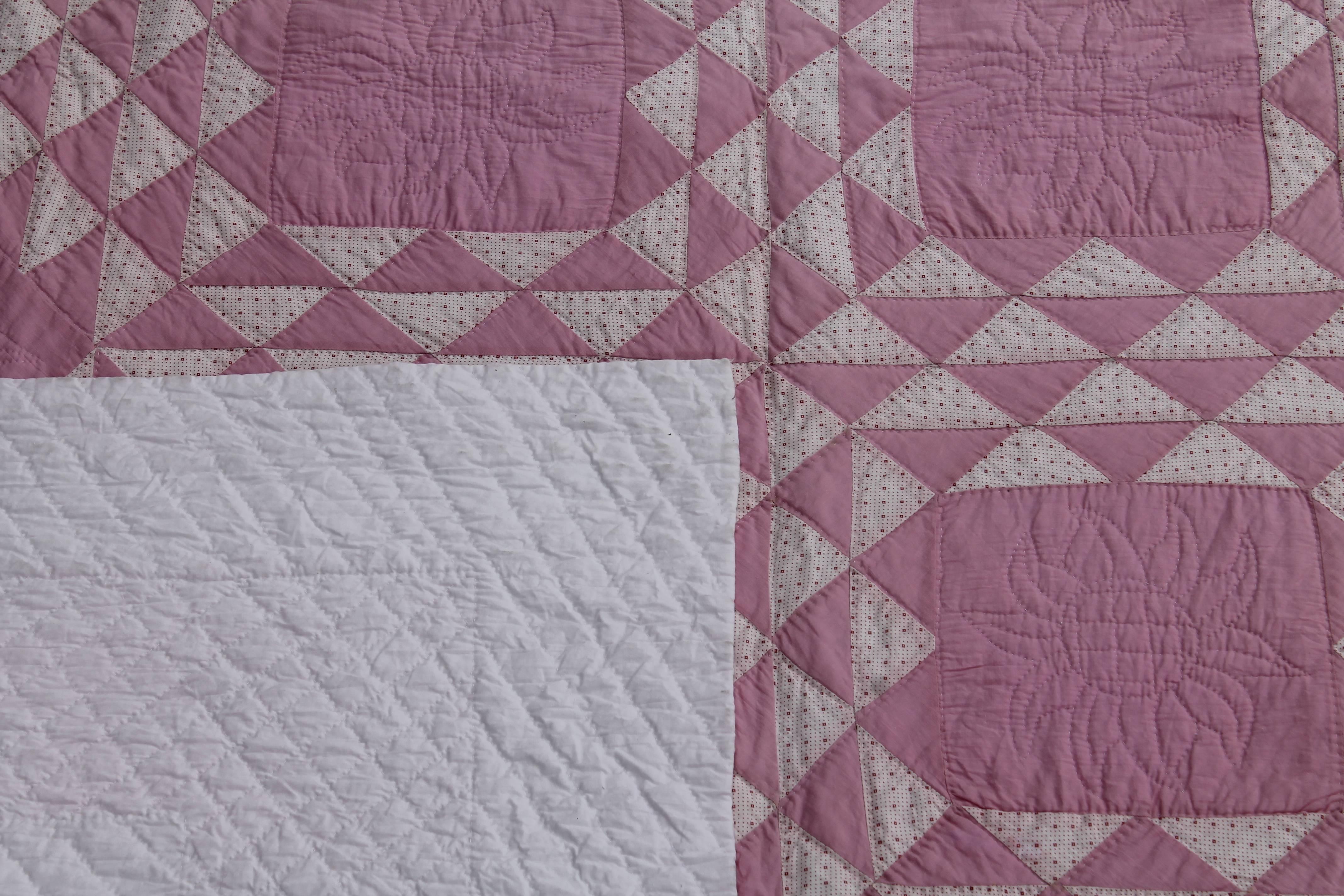 Pink and White Quilt in Contained Flying Geese Pattern In Excellent Condition In Los Angeles, CA