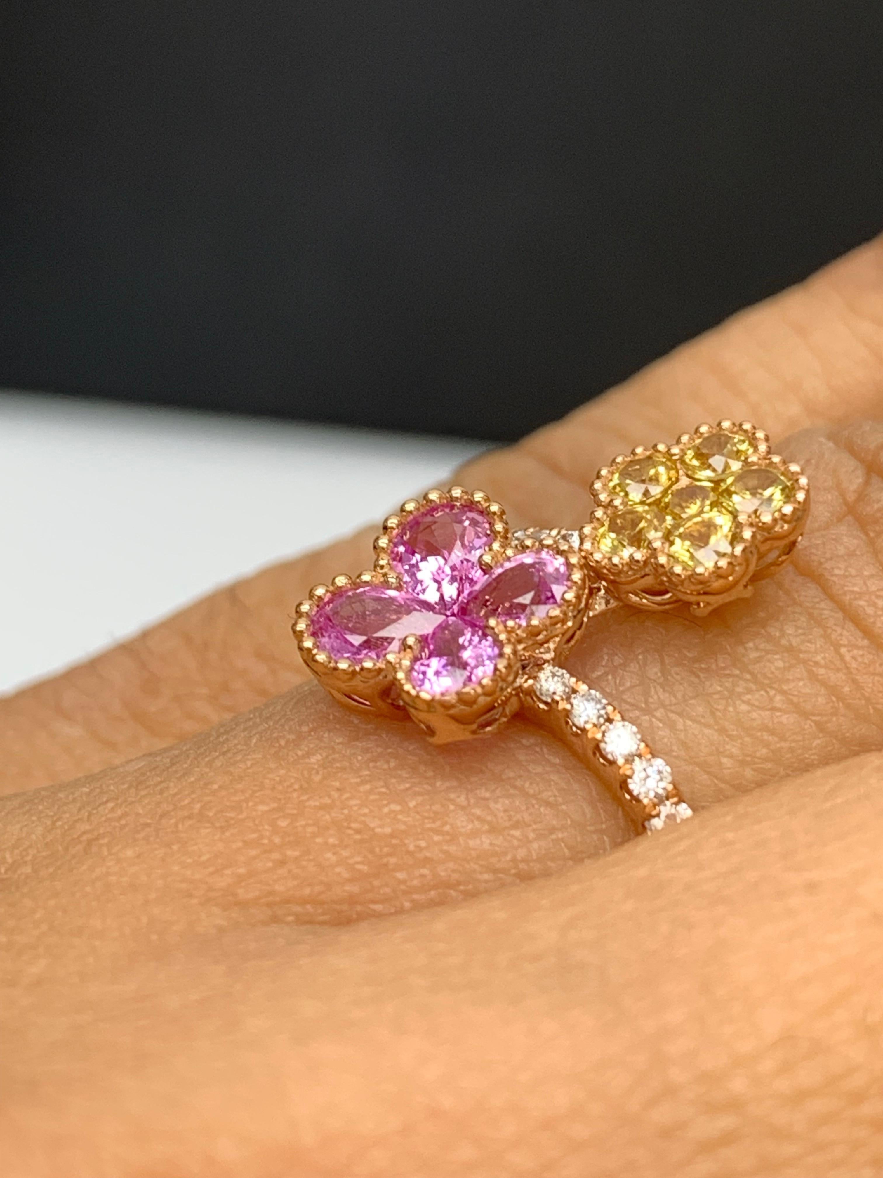 Bague fleur en or rose 18 carats avec saphirs roses et jaunes et diamants en vente 14