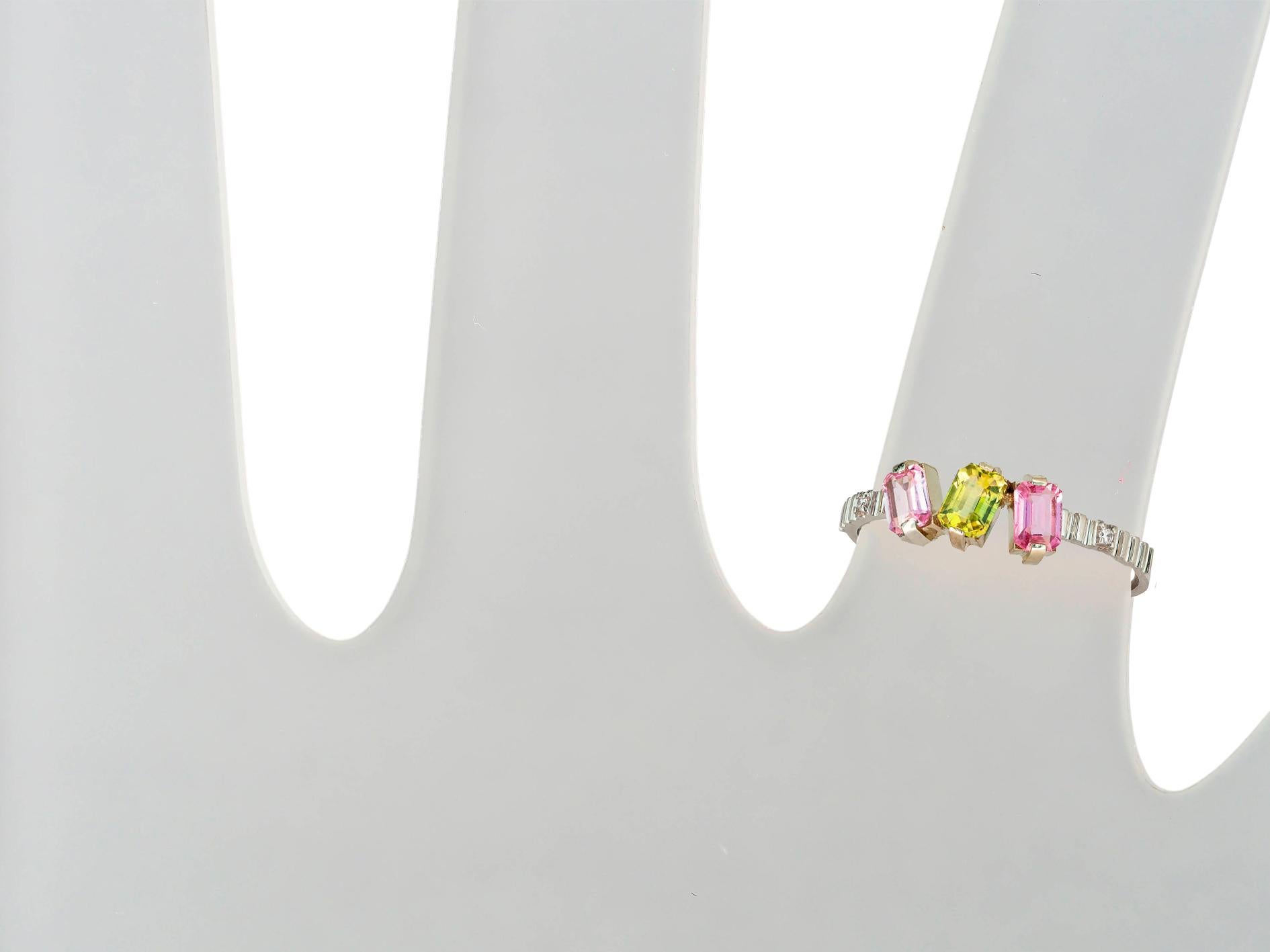 For Sale:  Pink and Yellow Sapphire Gold Ring 8