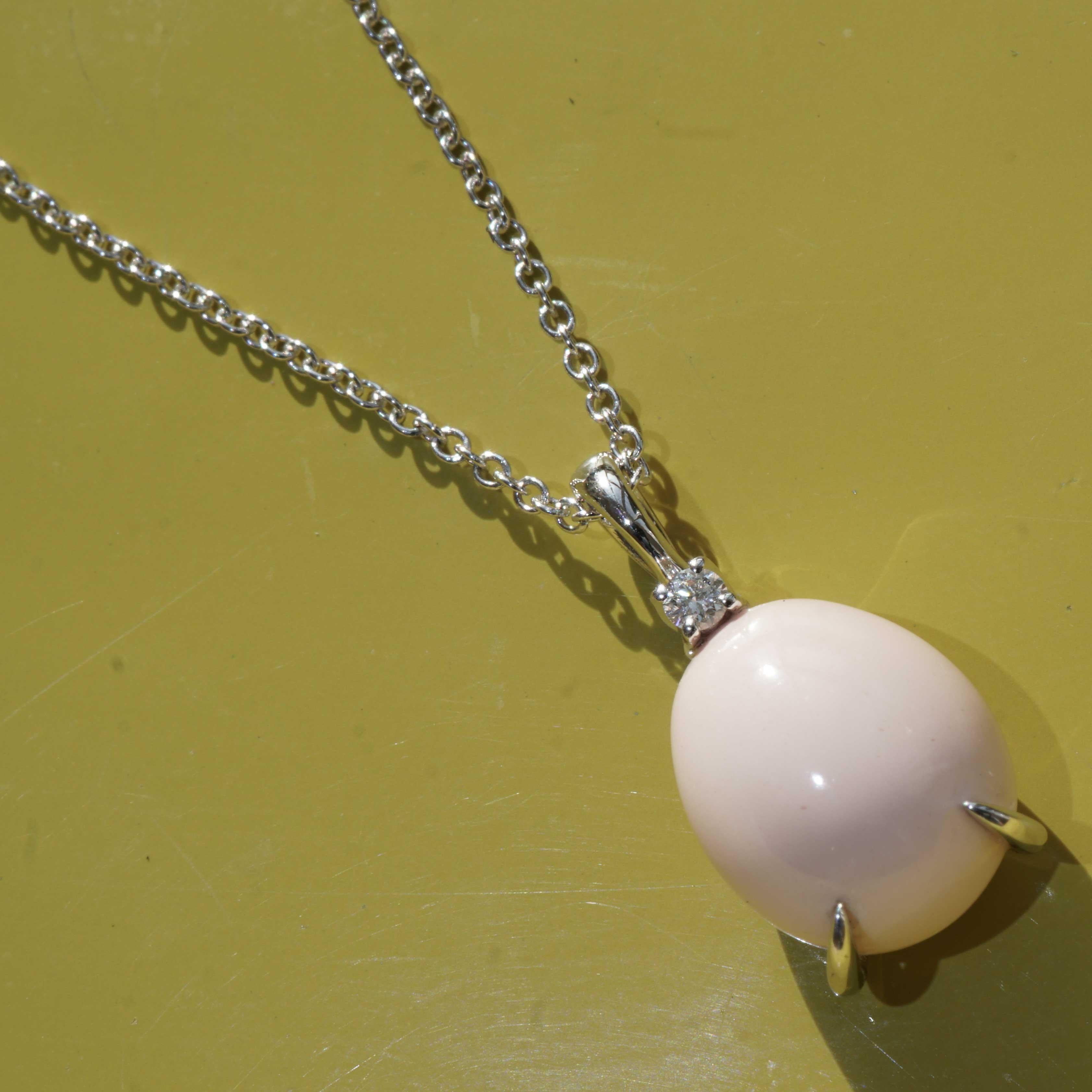 Modern Pink Angel Skin Coral Cabochon Drop Brilliant  Pendant with Chain made in Italy For Sale
