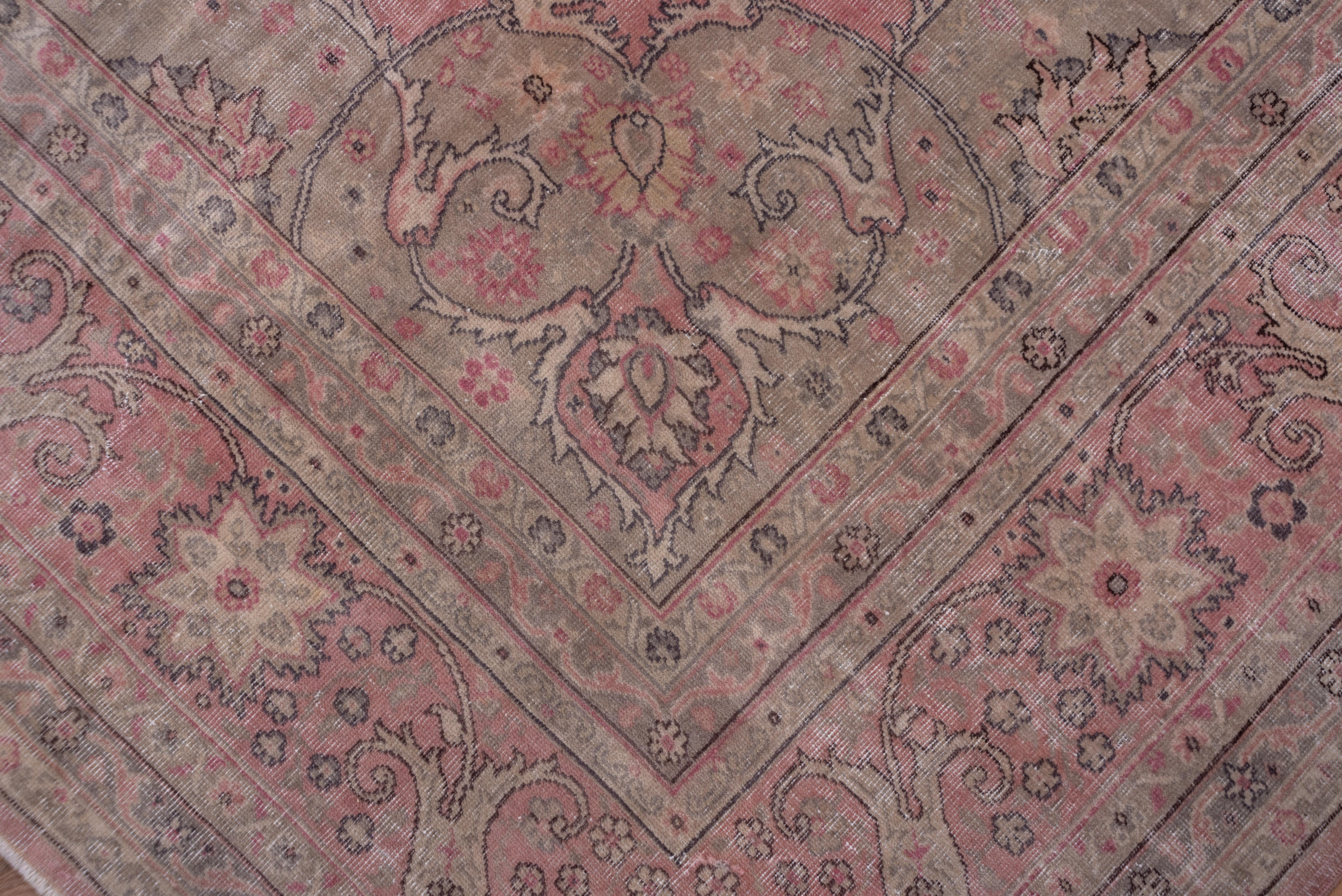 Pink Antique Turkish Sivas Large Rug, Tabriz Style, circa 1920s In Good Condition For Sale In New York, NY