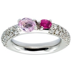 Pink Aquamarine and Pink Sapphire on White Diamonds Pavé d
Avossa Ring