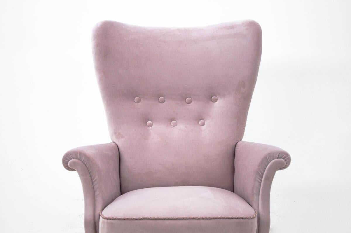 A beautiful powder pink armchair, after renovation and replacement of the upholstery with a new one.

An armchair produced in Scandinavia in the 1950s.

Dimensions:

Height 98 cm, width 78, depth 85 cm, seat height 42 cm.