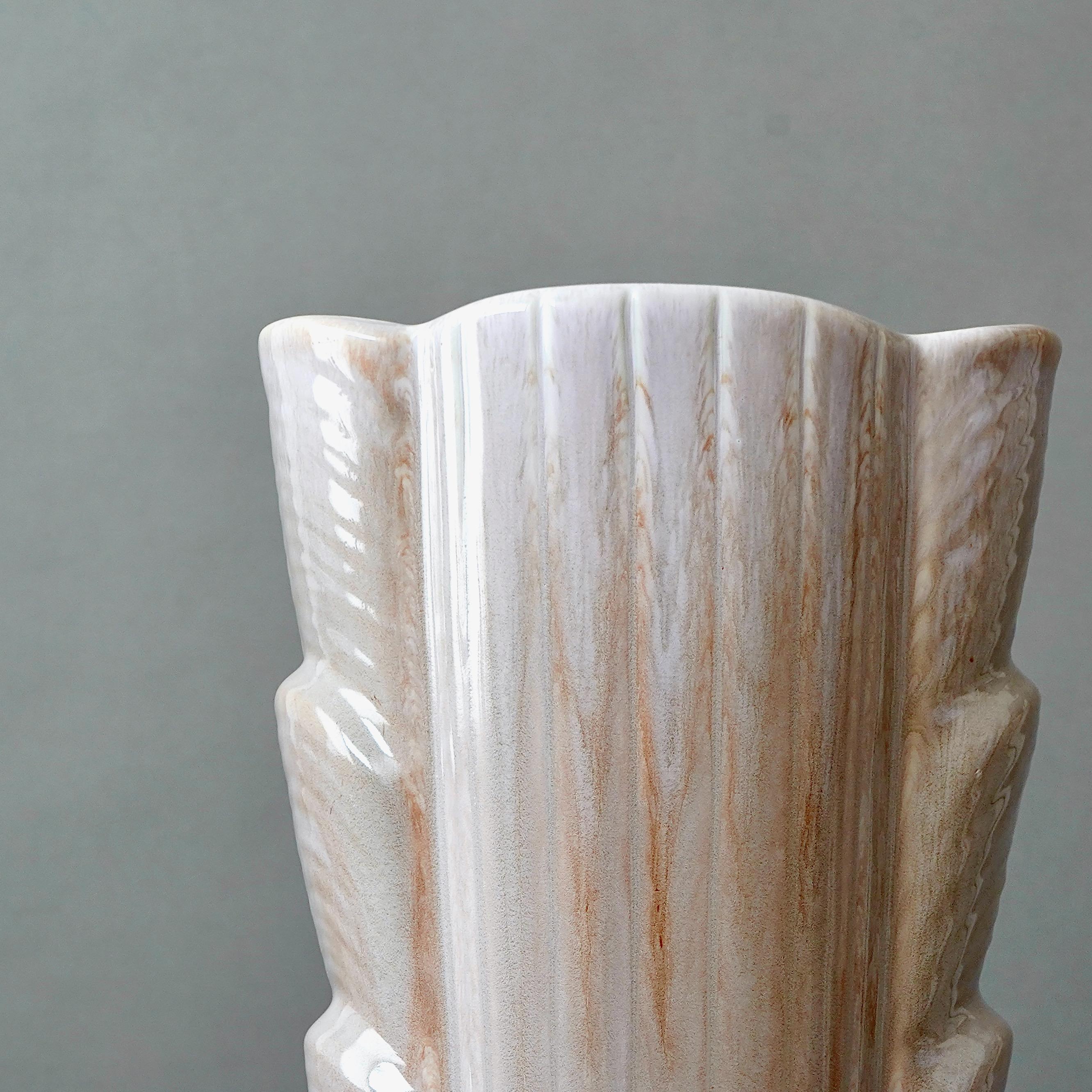 Vernissé Vase en grès rose Art Déco de Gunnar Nylund. Rorstrand, Suède, années 1930. en vente