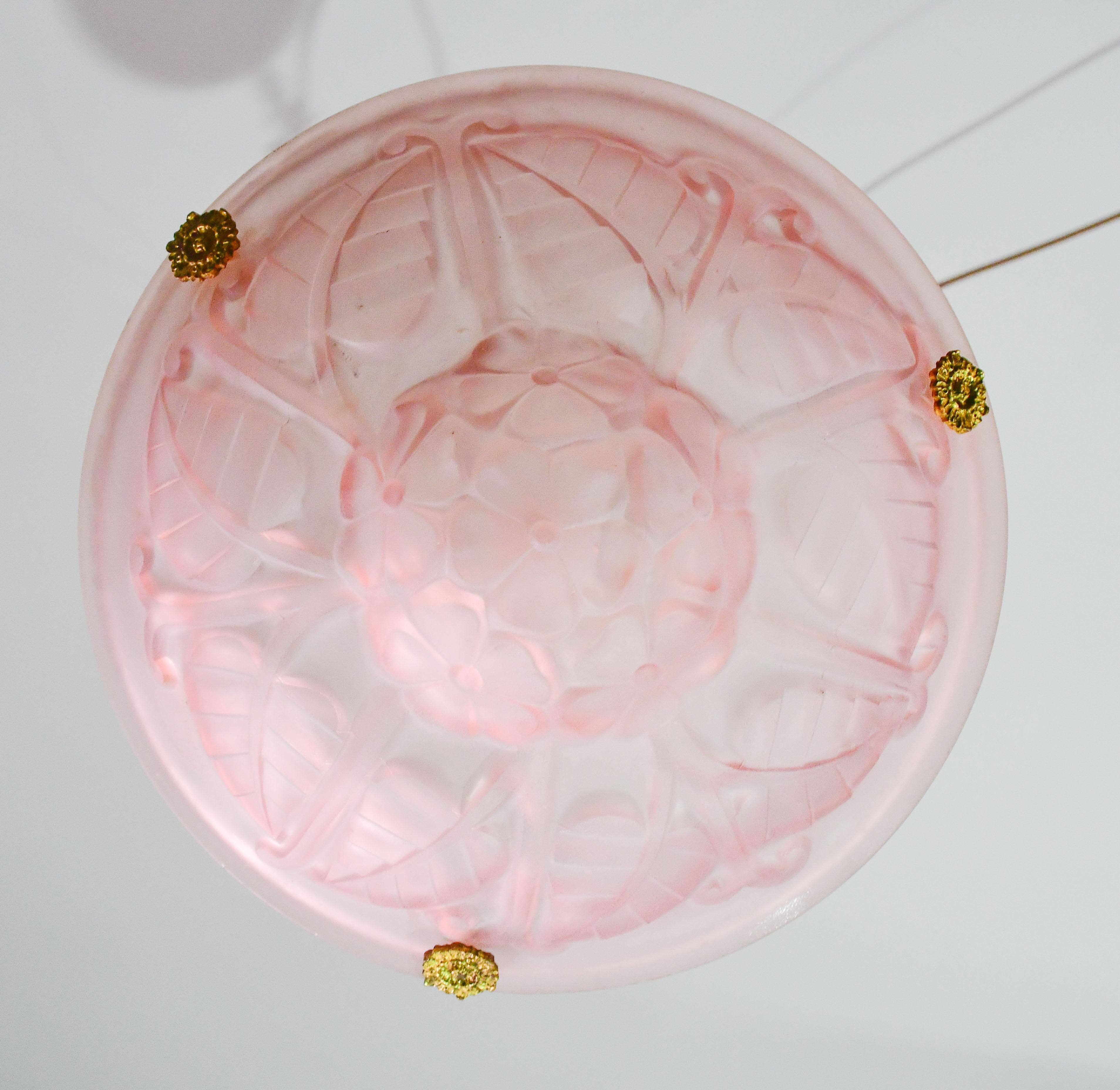 Ciondolo rosa di qualità Top-Light Deco con decorazioni floreali, firmato Degué in vendita 3