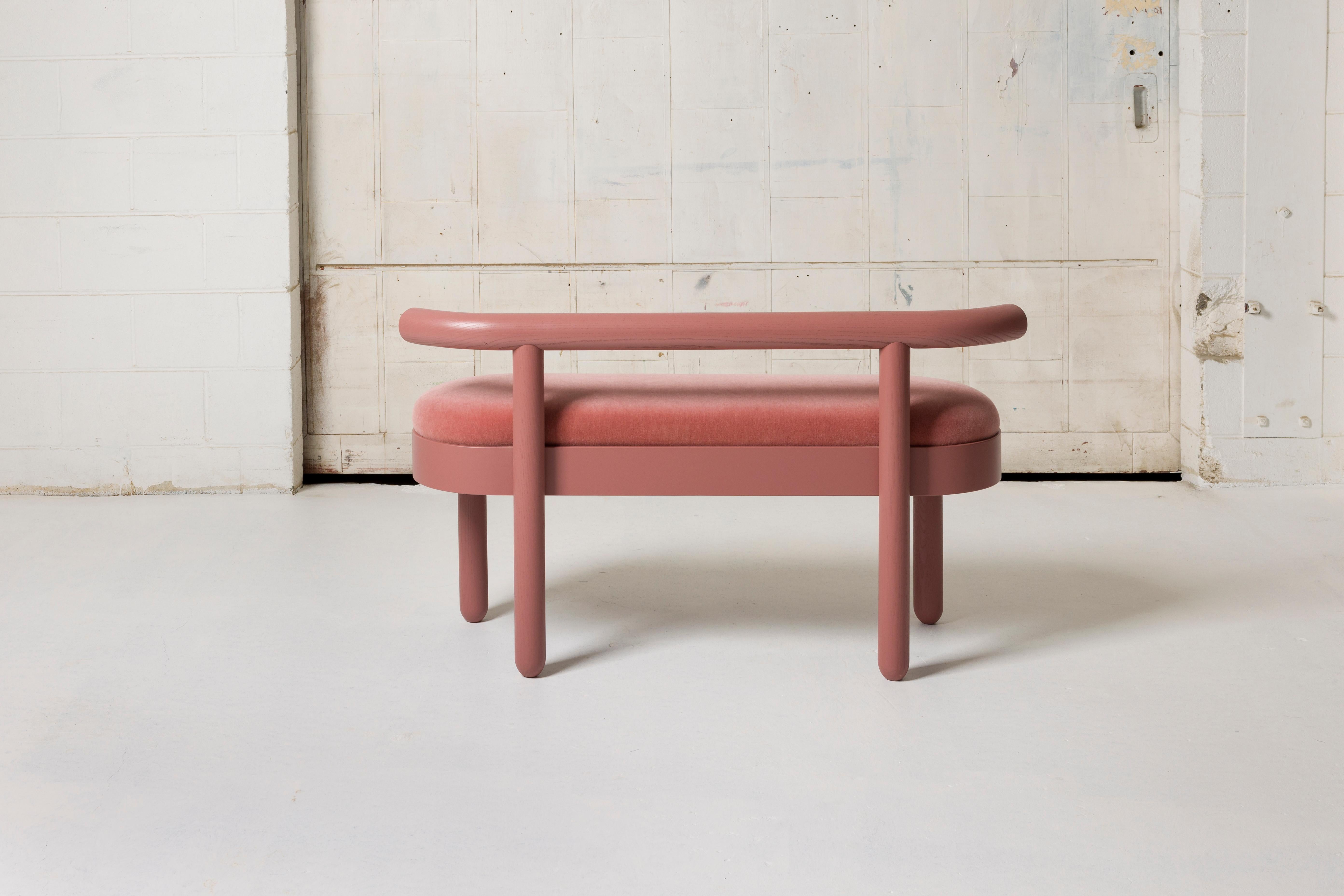 Banc à dossier en bois dur en frêne rose par BNF Studio
Dimensions : L 48 x P 17 in, Hauteur d'assise : 19