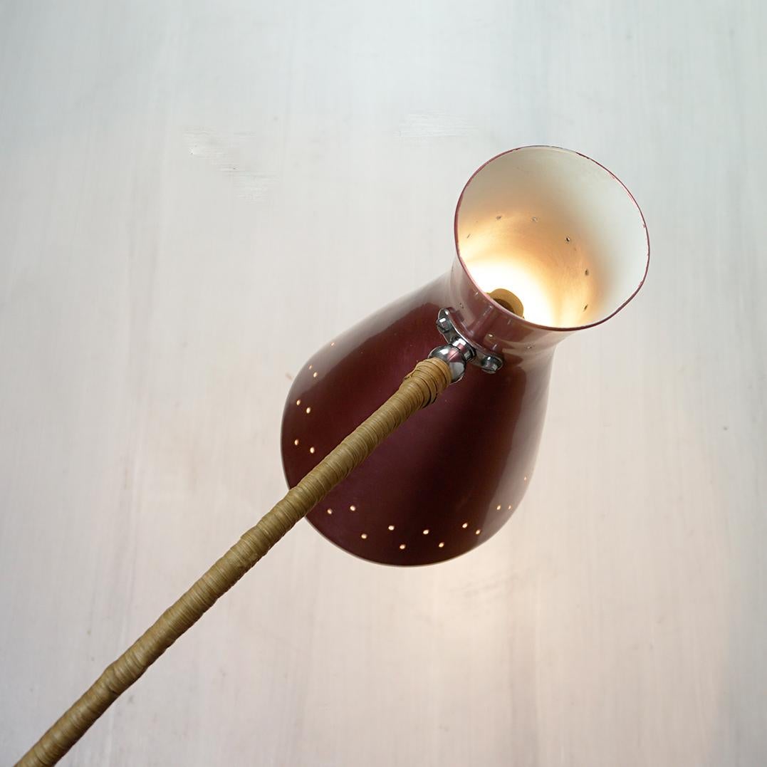 Lampada da parete regolabile rosa austriaca del metà secolo attr. a Rupert Nikoll in vendita 6