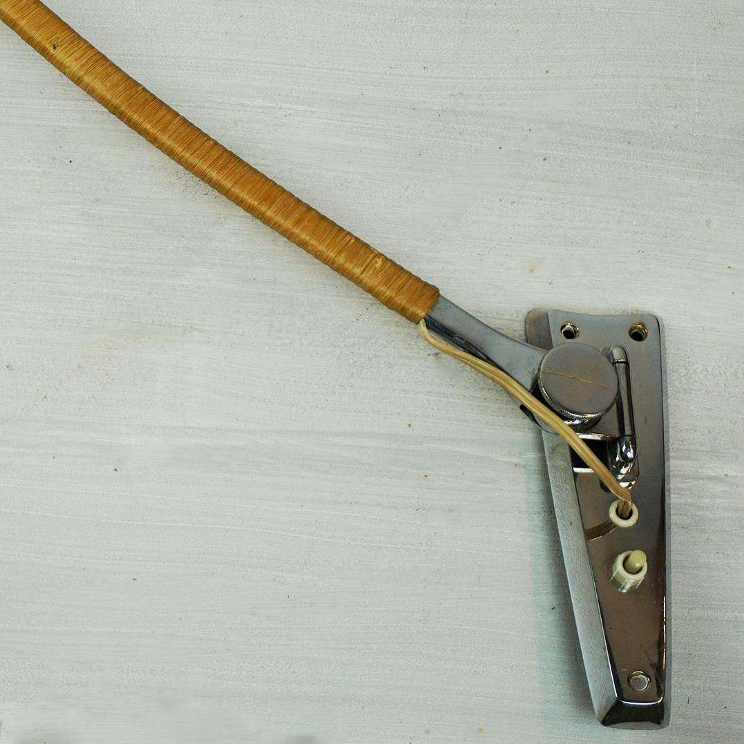 Lampada da parete regolabile rosa austriaca del metà secolo attr. a Rupert Nikoll in vendita 1