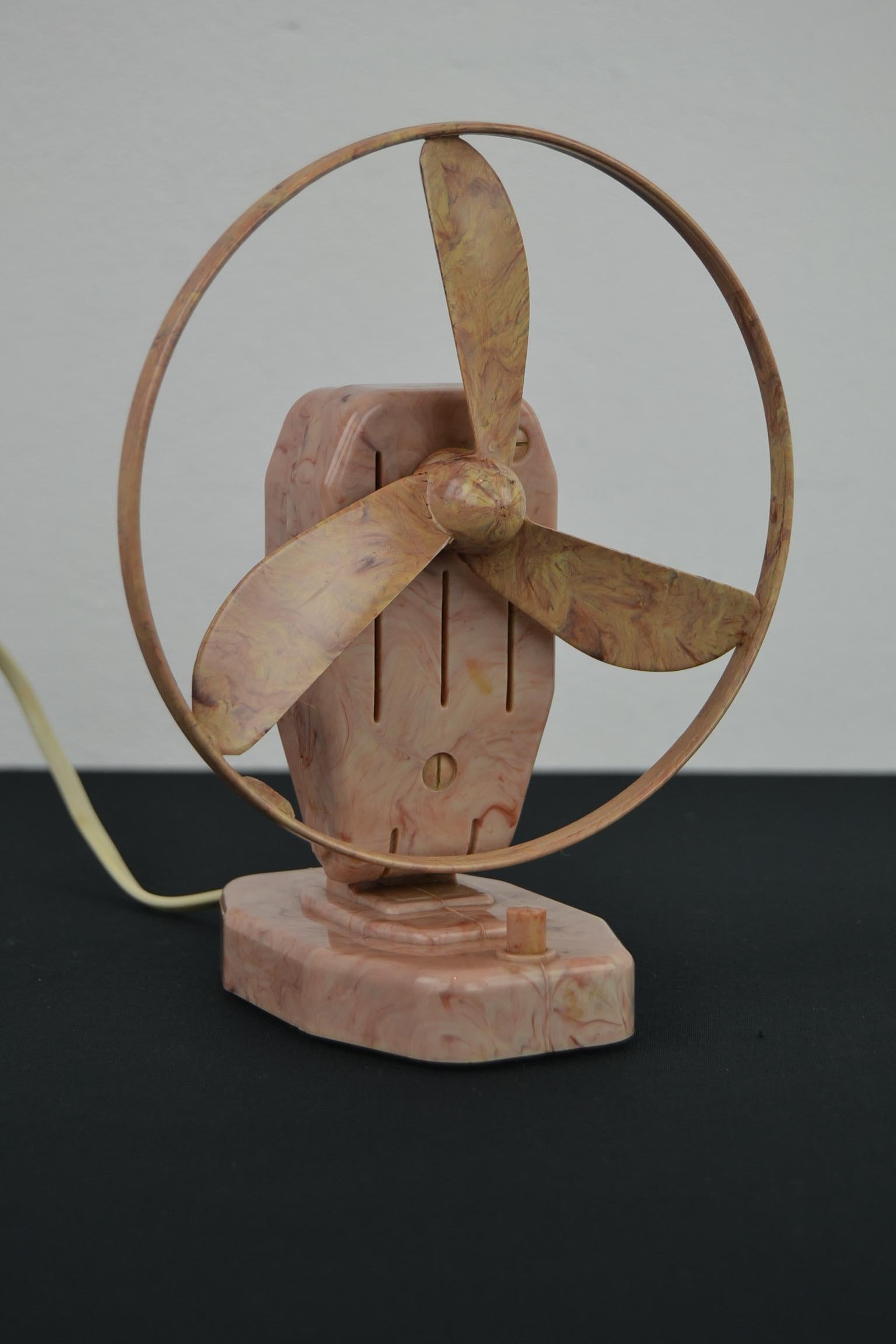 Pink Bakelite Electric Table Fan by Tana VEB Germany, 1950s For Sale 12