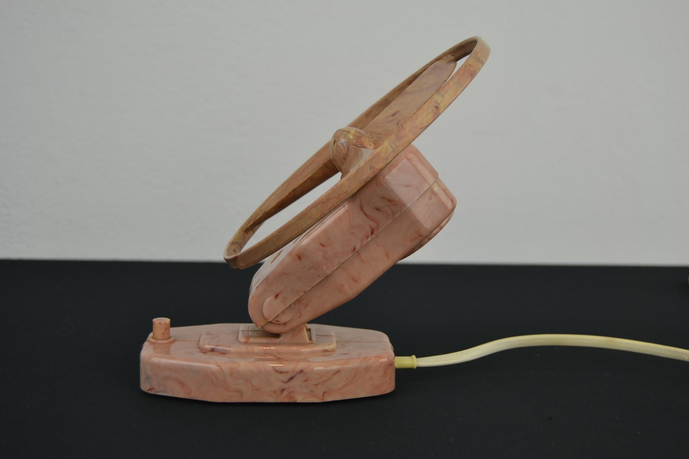 pink table fan