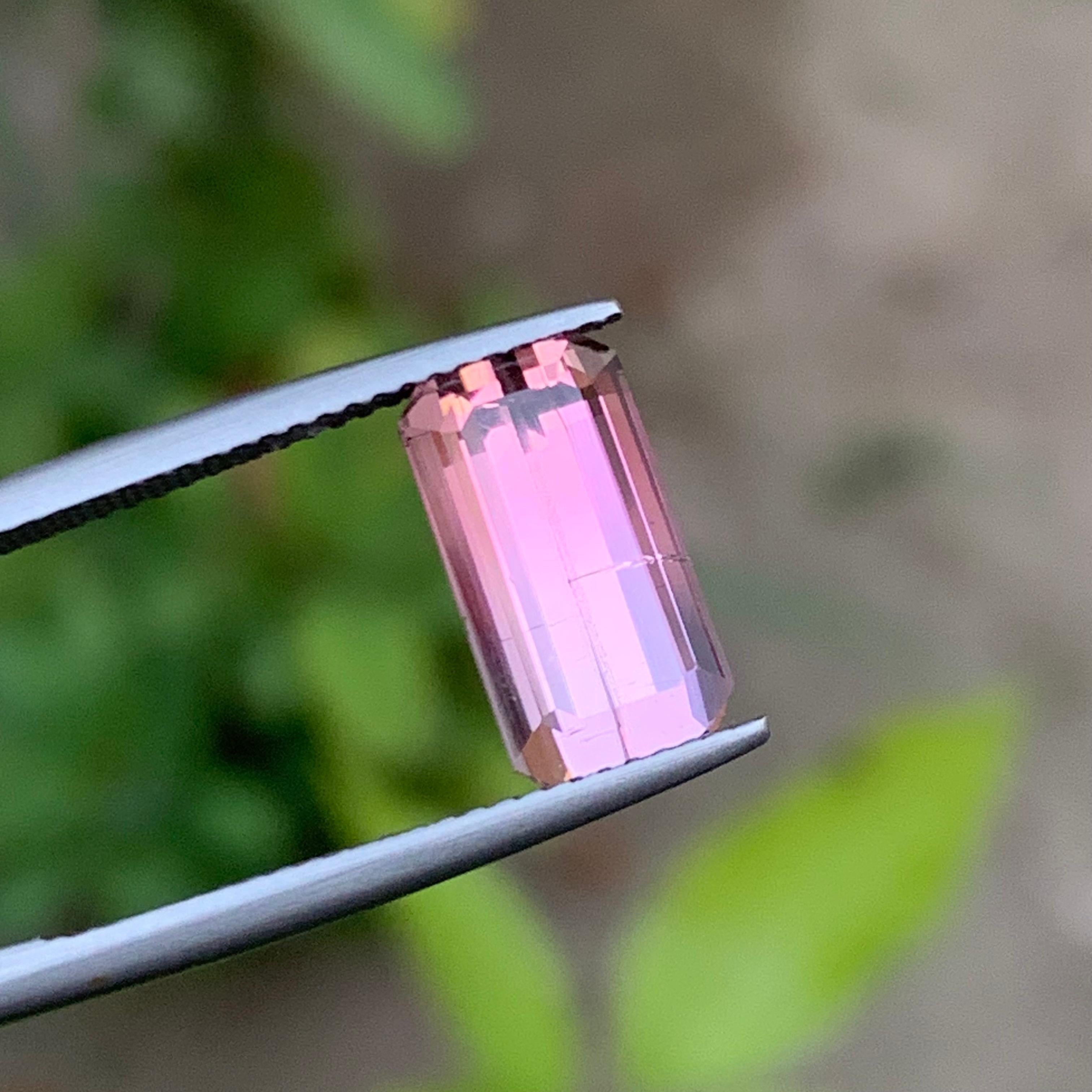 Pink Bicolor Natural Tourmaline Gemstone 4.30 Carat Emerald Cut  Ring, Jewelry For Sale 7