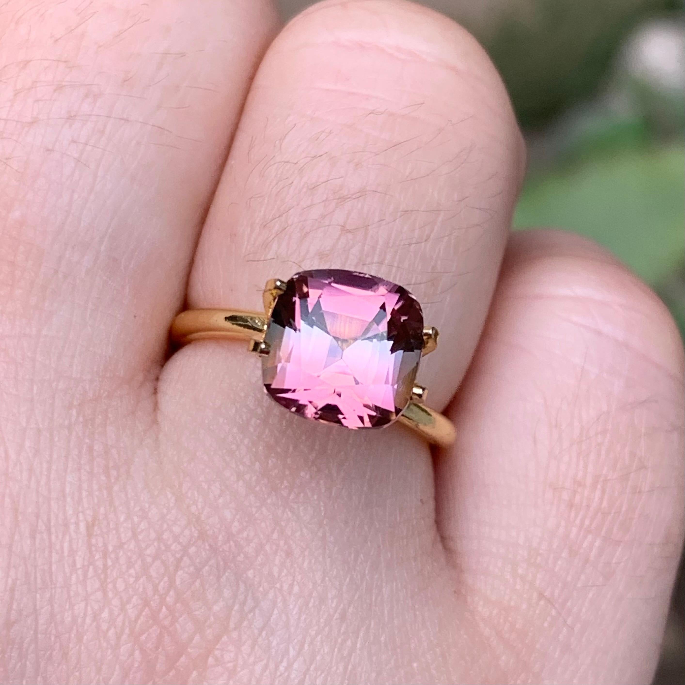 Pink Bicolor Natural Tourmaline Ring Loose Gemstone 4.15 Ct Cushion Cut-Jewelry For Sale 3