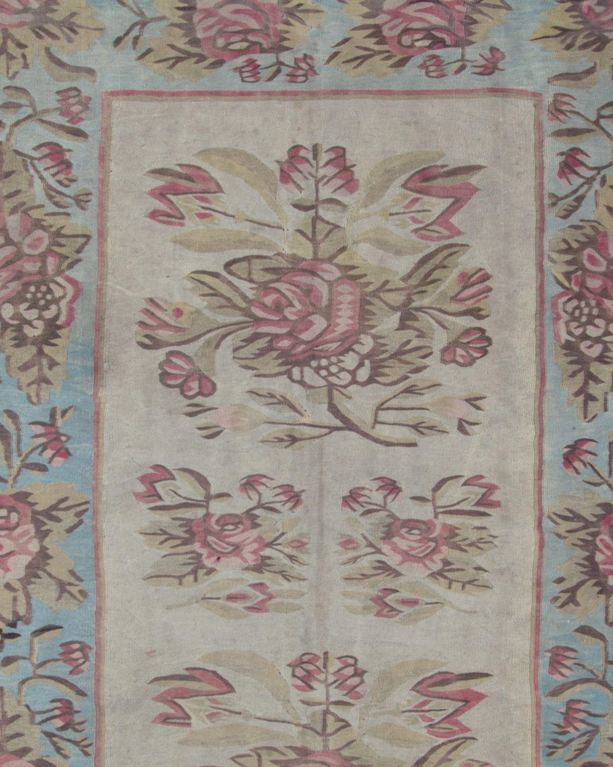 Art Déco Rug & Kilim rosa e blu Bessarabian 1870s Floral Wool Flatweave Carpet 176x271cm in vendita