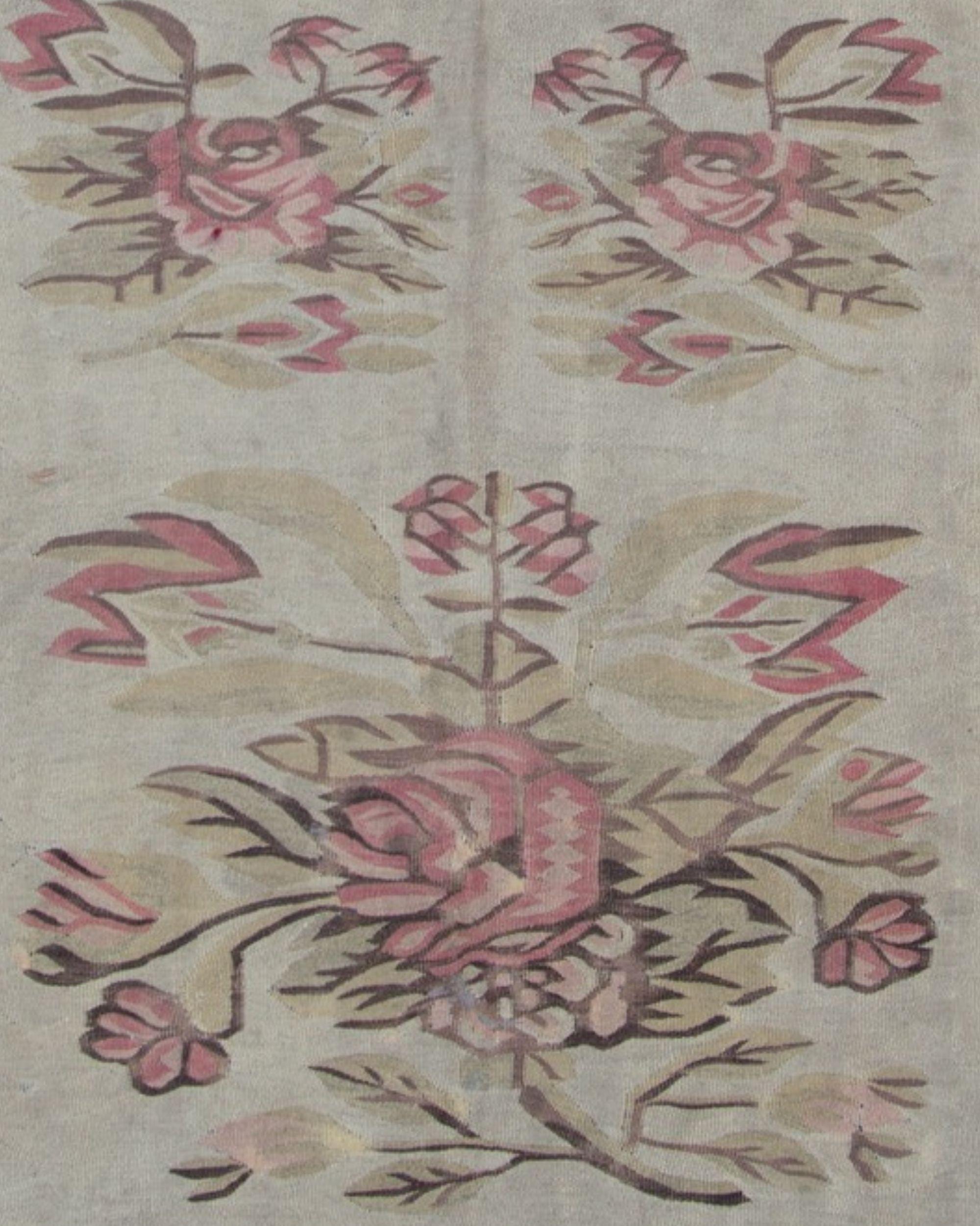 Rug & Kilim rosa e blu Bessarabian 1870s Floral Wool Flatweave Carpet 176x271cm In condizioni ottime in vendita a Wembley, GB