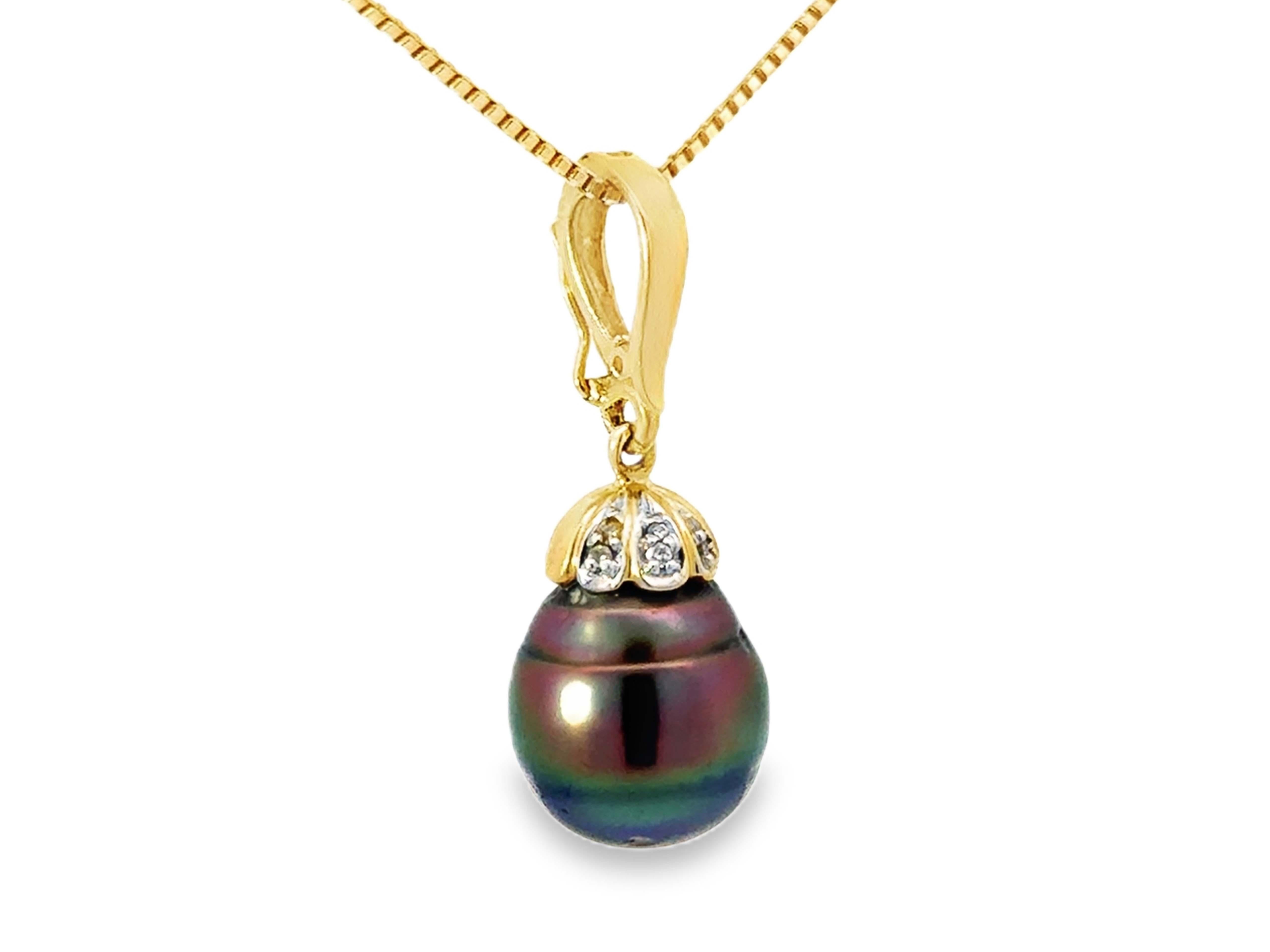 Taille brillant Pendentif en or jaune 18 carats avec perle de Tahiti rose, bleue et diamant sur chaîne en vente