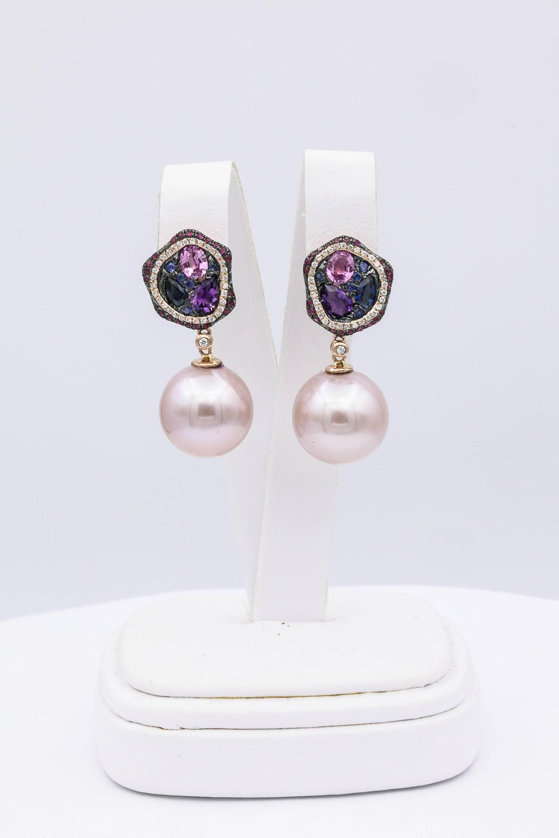 18K Rose Gold
Sapphire 1.80 Carats
Diamonds 0.23 Carats
Freshwater Pearl 14-15mm
The earrings are 1.25