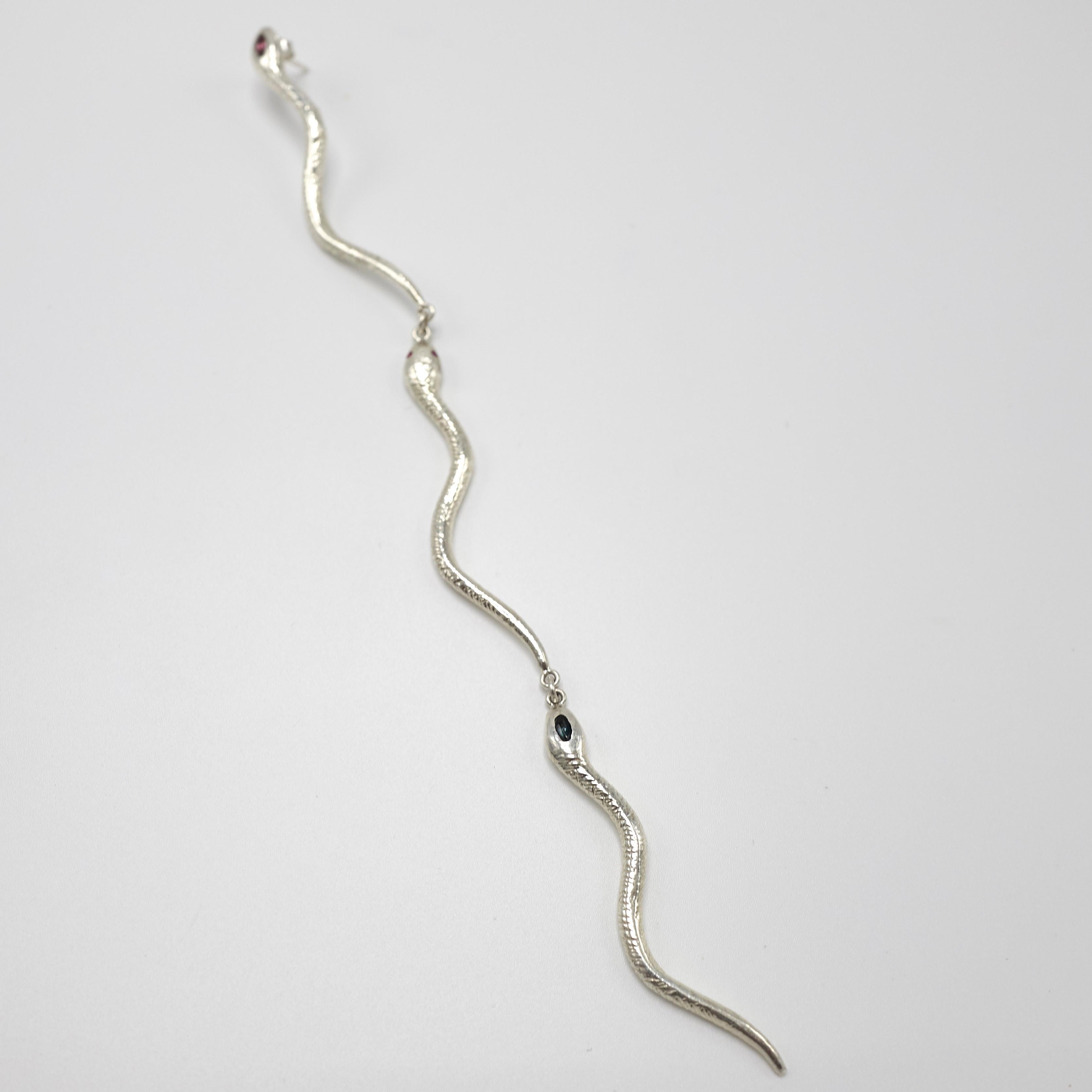 Orecchino pendente con tormalina rosa blu e rubino, serpente in argento J Dauphin in vendita 5