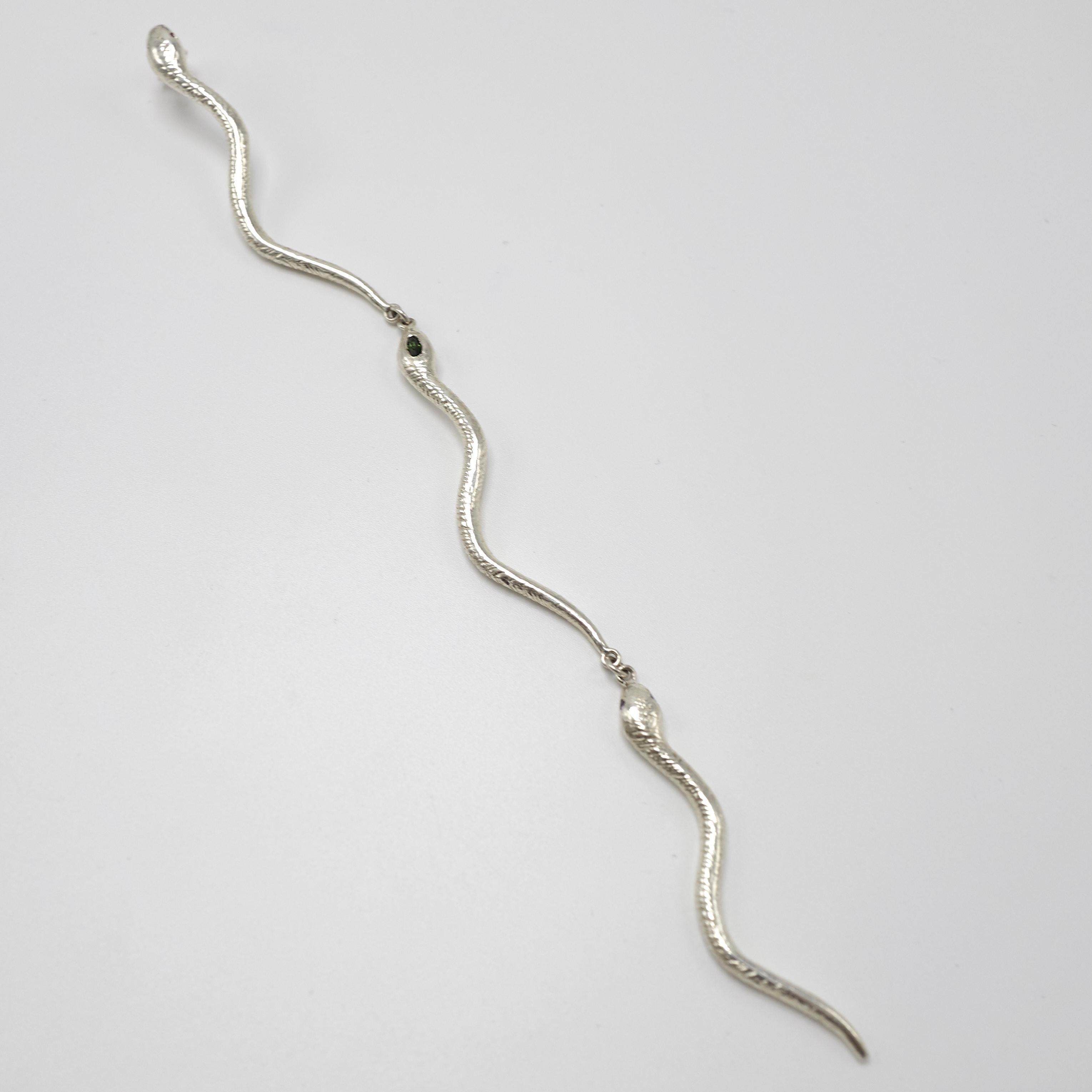 Orecchino pendente con tormalina rosa blu e rubino, serpente in argento J Dauphin in vendita 7