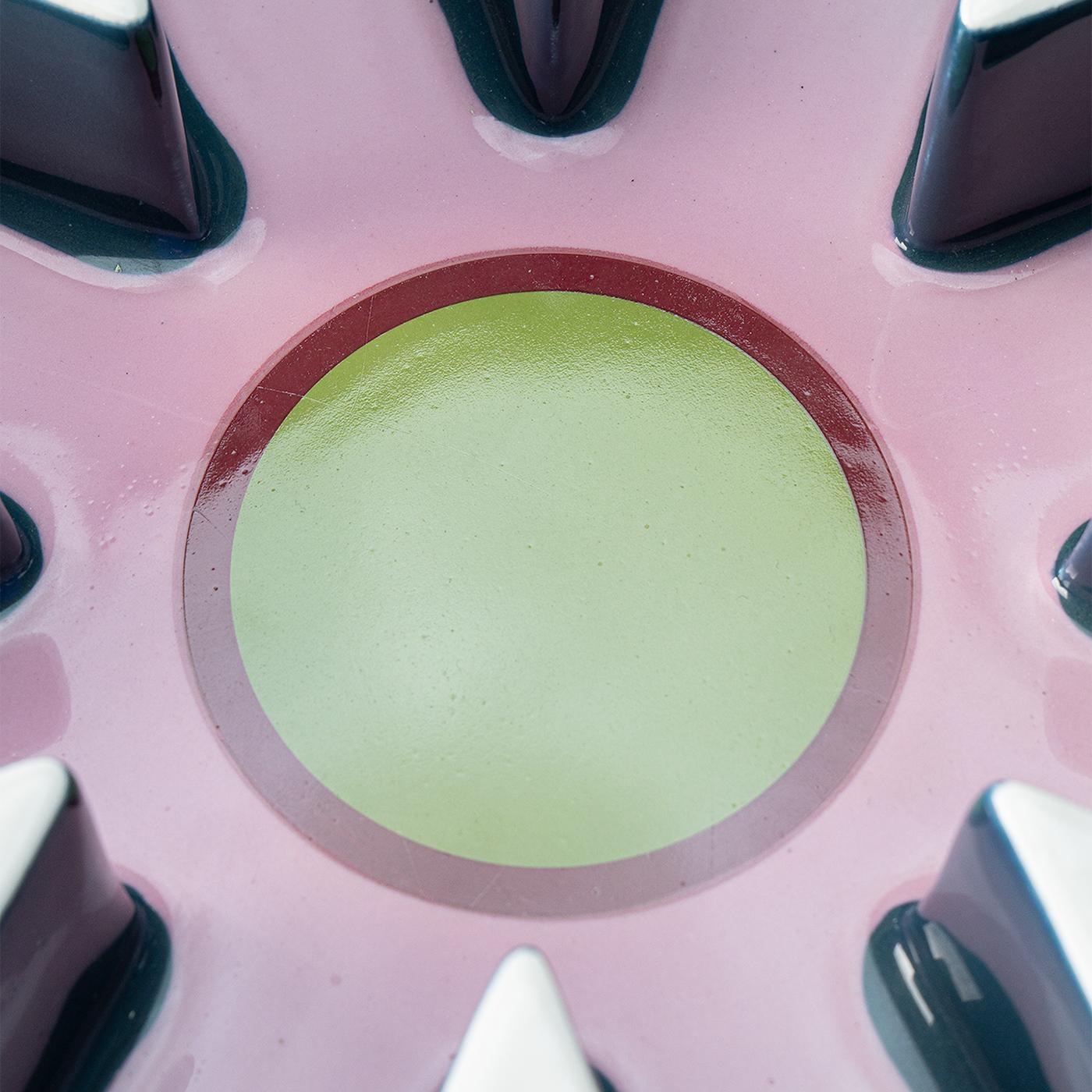 Pink Bolo Centerpiece by Karim Rashid (21. Jahrhundert und zeitgenössisch) im Angebot