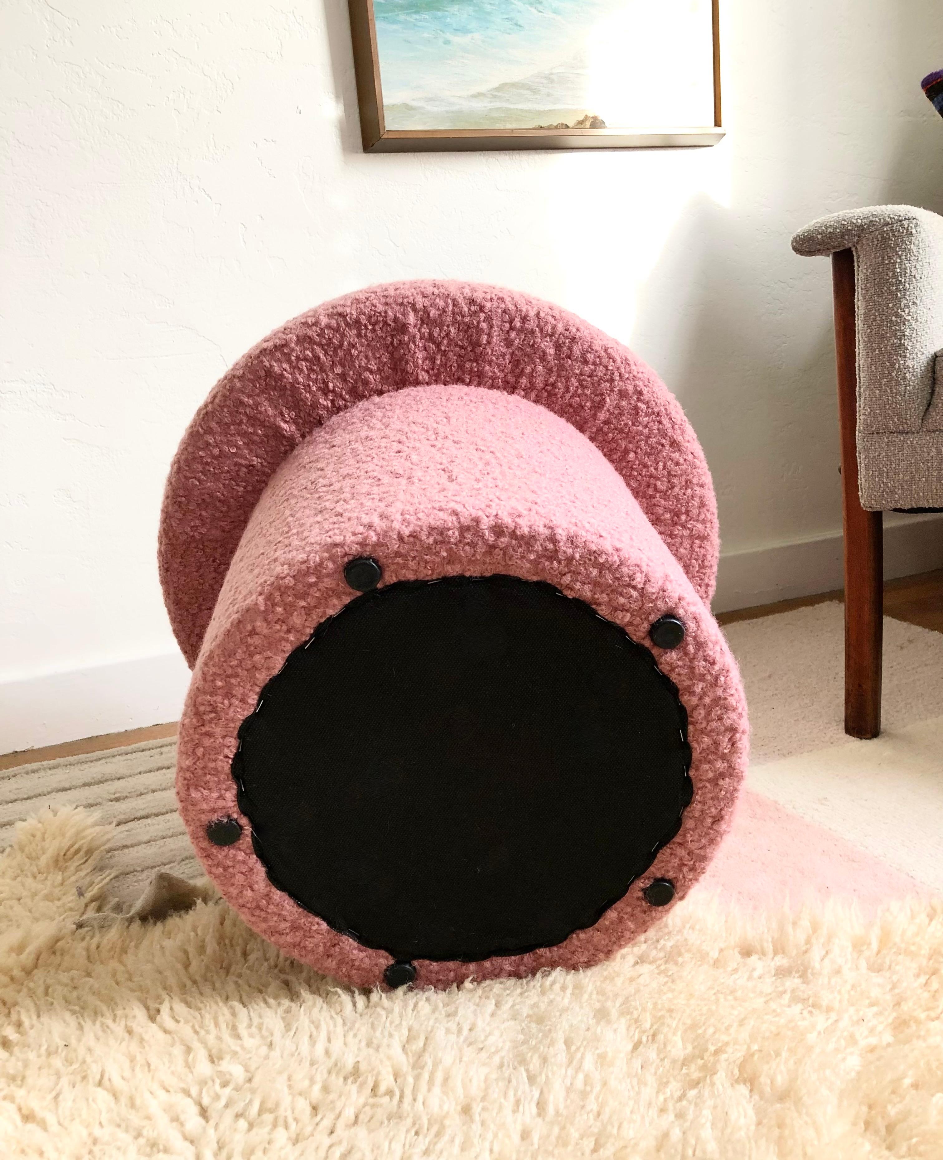 Mushroom Ottoman in Pink Boucle In New Condition In Vallejo, CA