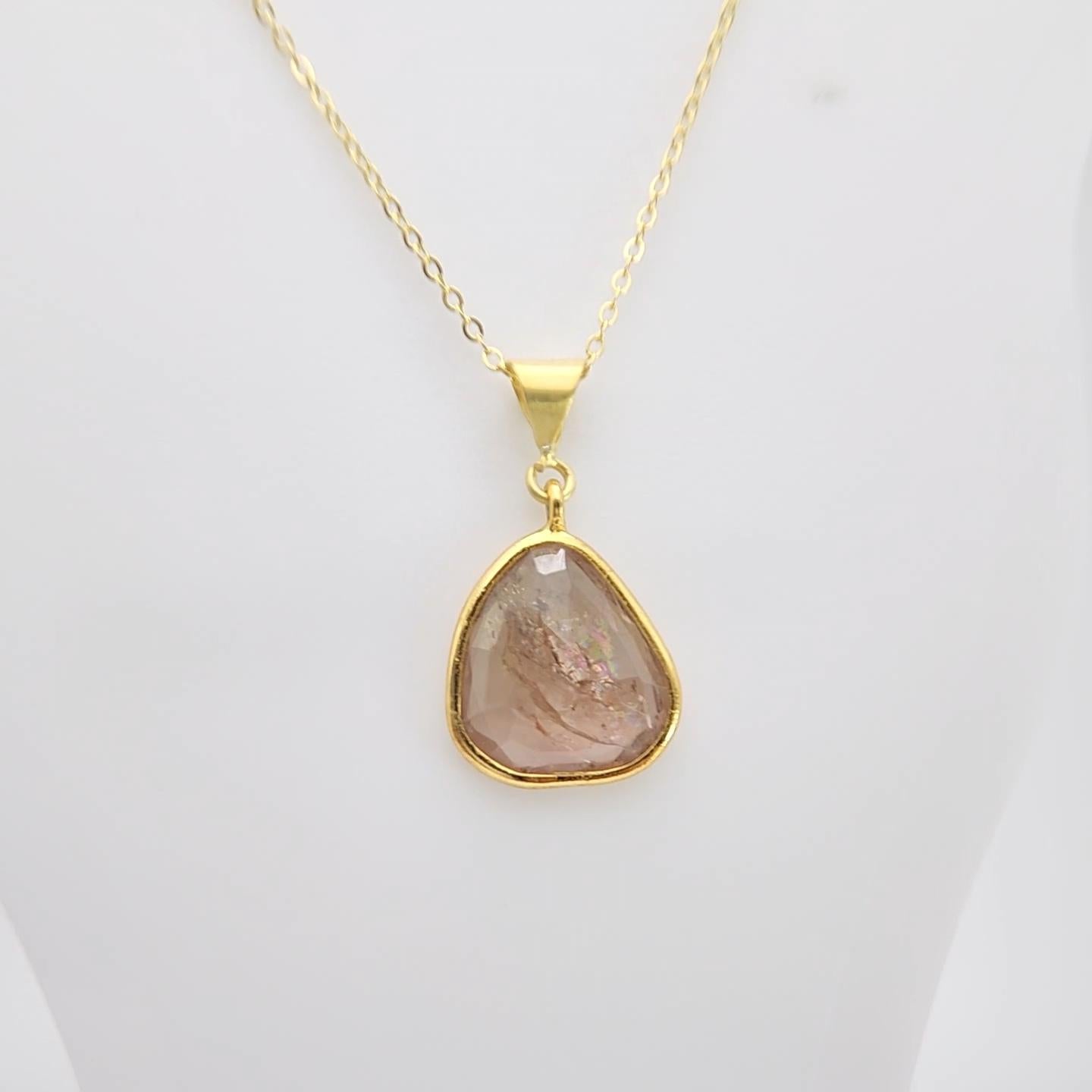 Ciondolo con gemma a fette di tormalina marrone rosa in argento placcato oro giallo in vendita 7