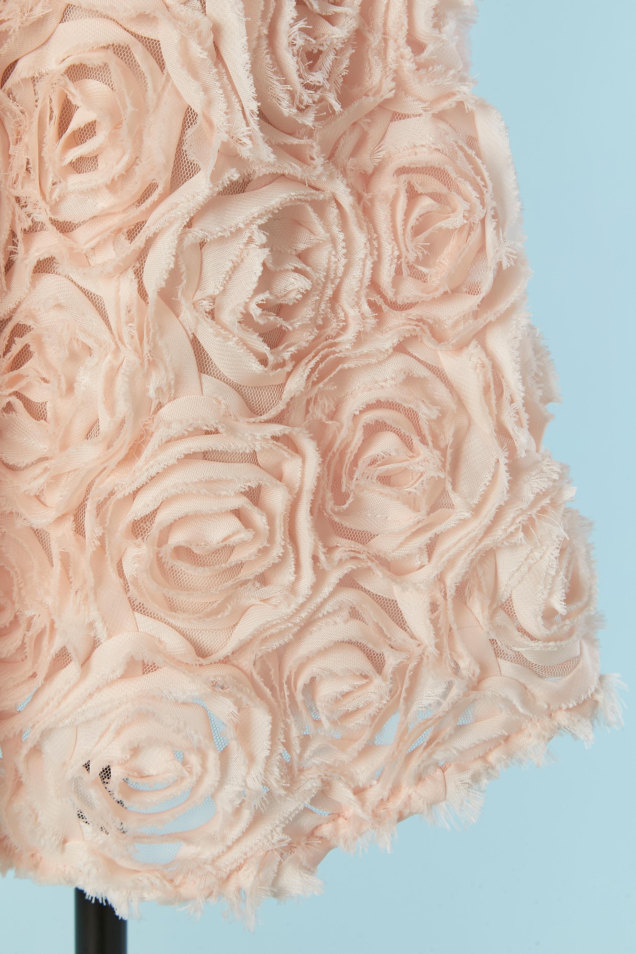 Beige Abito bustier rosa con rose in tessuto applicate Romeo Gigli in vendita