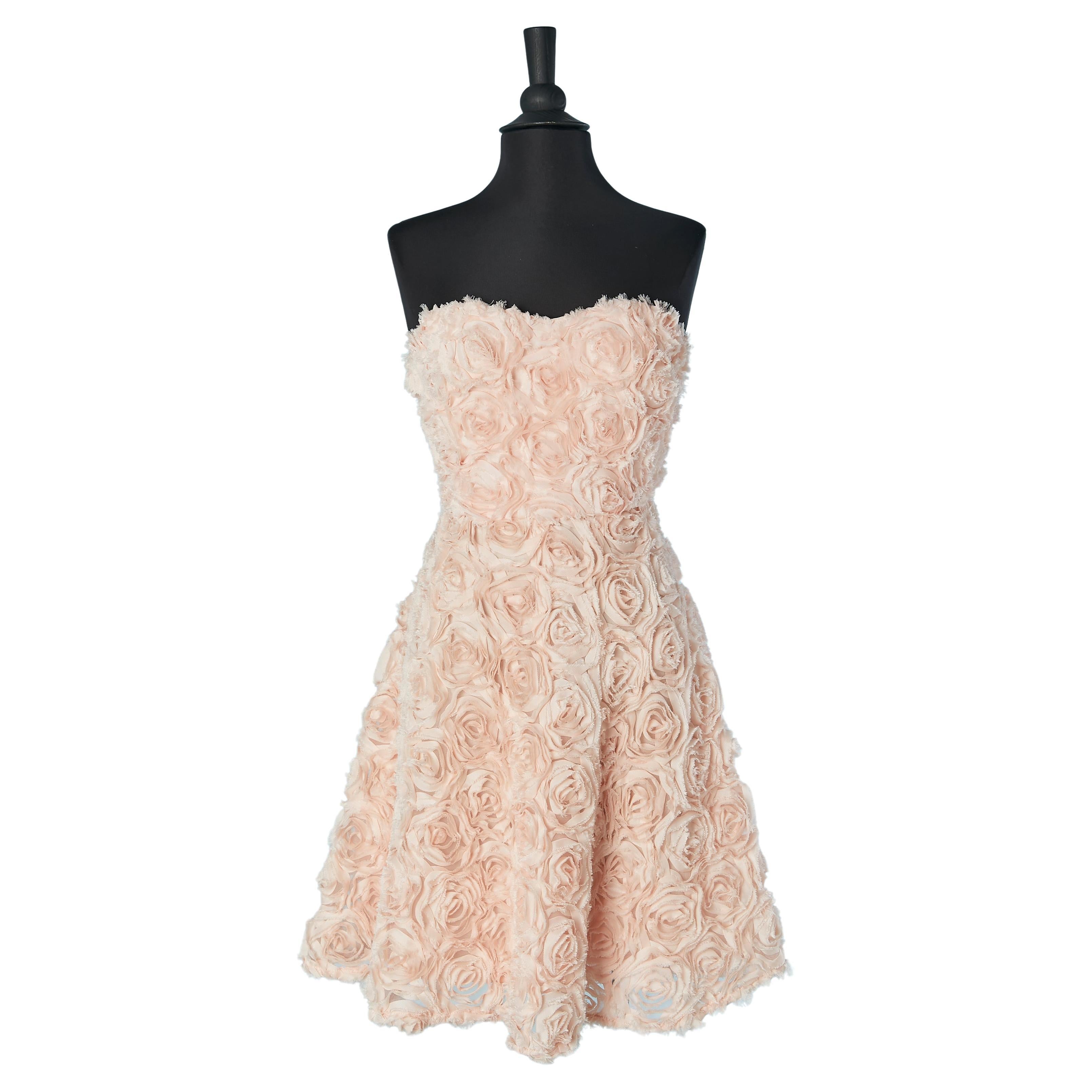 Rosafarbenes Bustierkleid mit Rosenapplikation aus Stoff ROMEO GIGLI