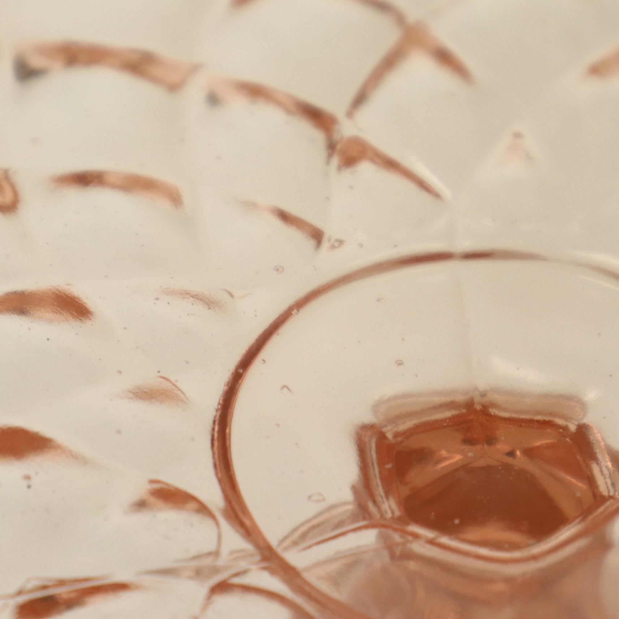 Support à gâteaux Pink Diamond Art Deco en verre pressé en vente 6