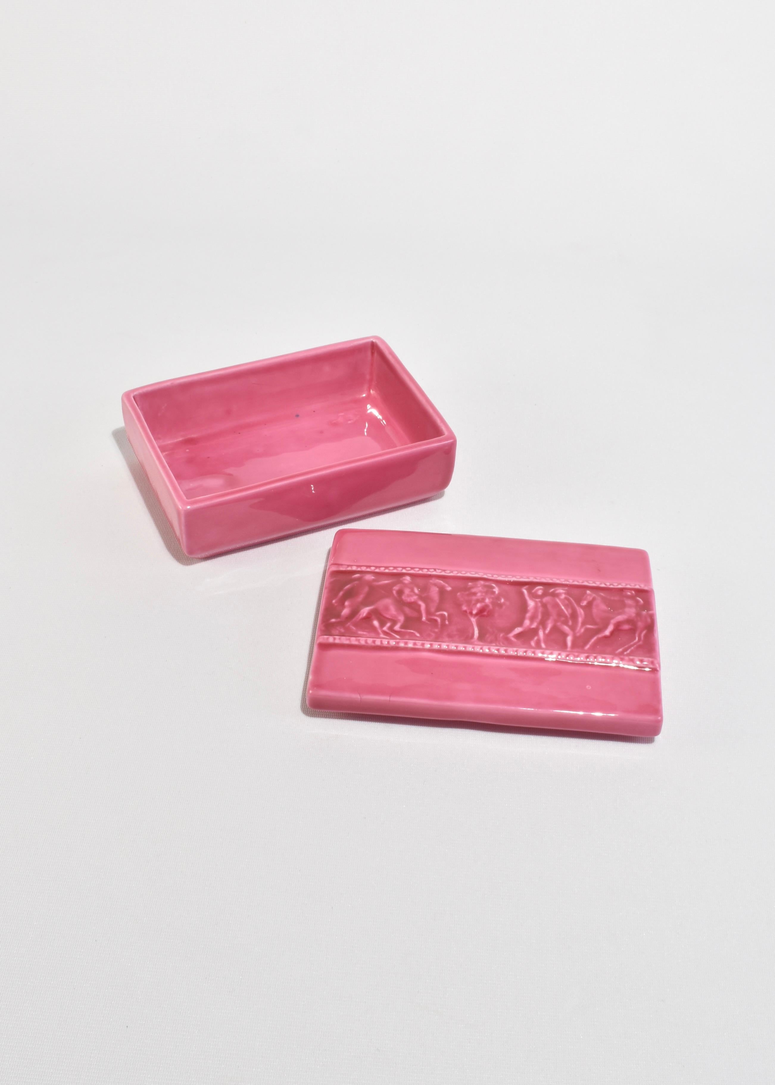 Caja de cerámica rosa Hecho a mano en venta