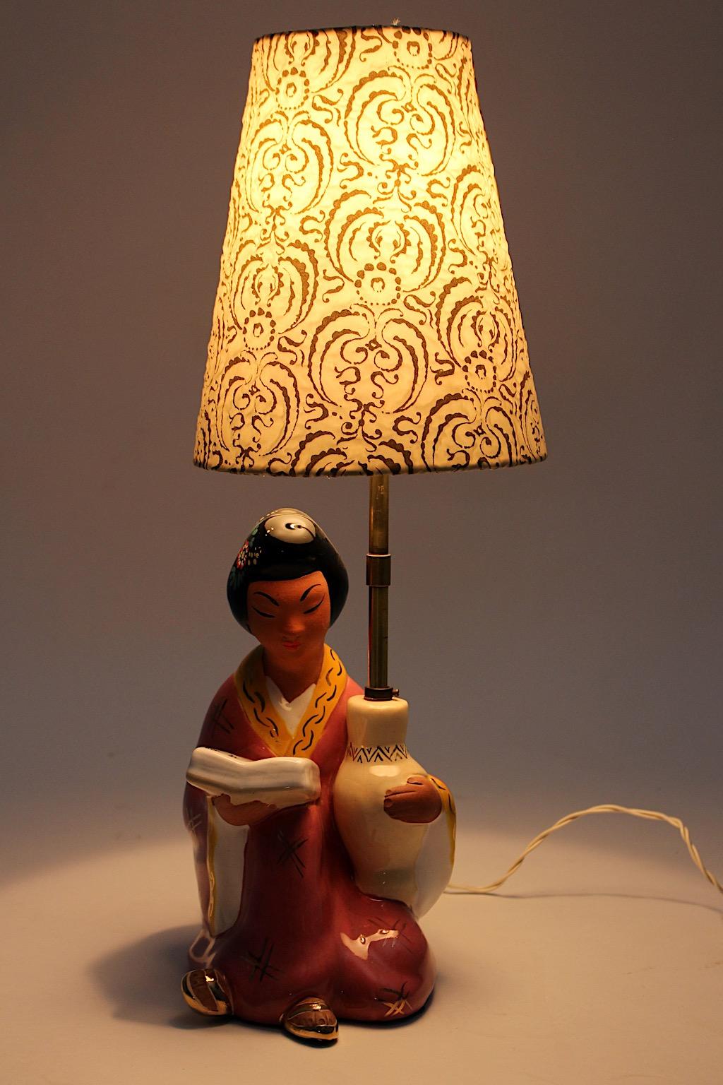 Pink Ceramic Geisha Chinoiserie Vintage Table Lamp 1950s Carli Bauer Austria For Sale 4
