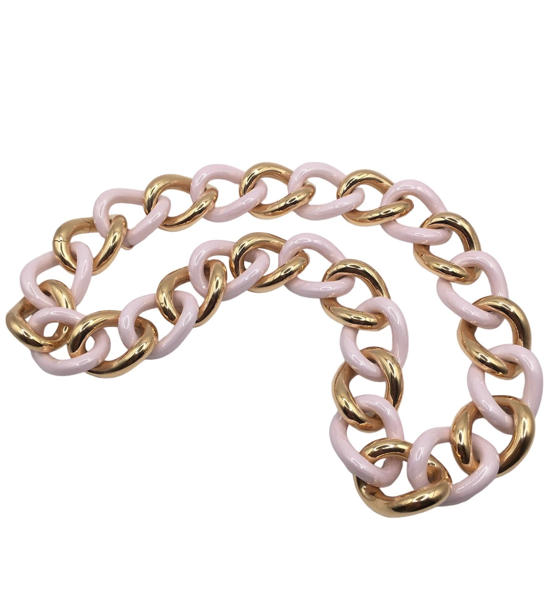 Elevate your jewelry collection with the Pink Ceramic Gourmette Necklace, a distinguished piece from the renowned Micheletto collection. This necklace seamlessly blends the durability of pink ceramic with the luxurious allure of 18 kt rose gold,