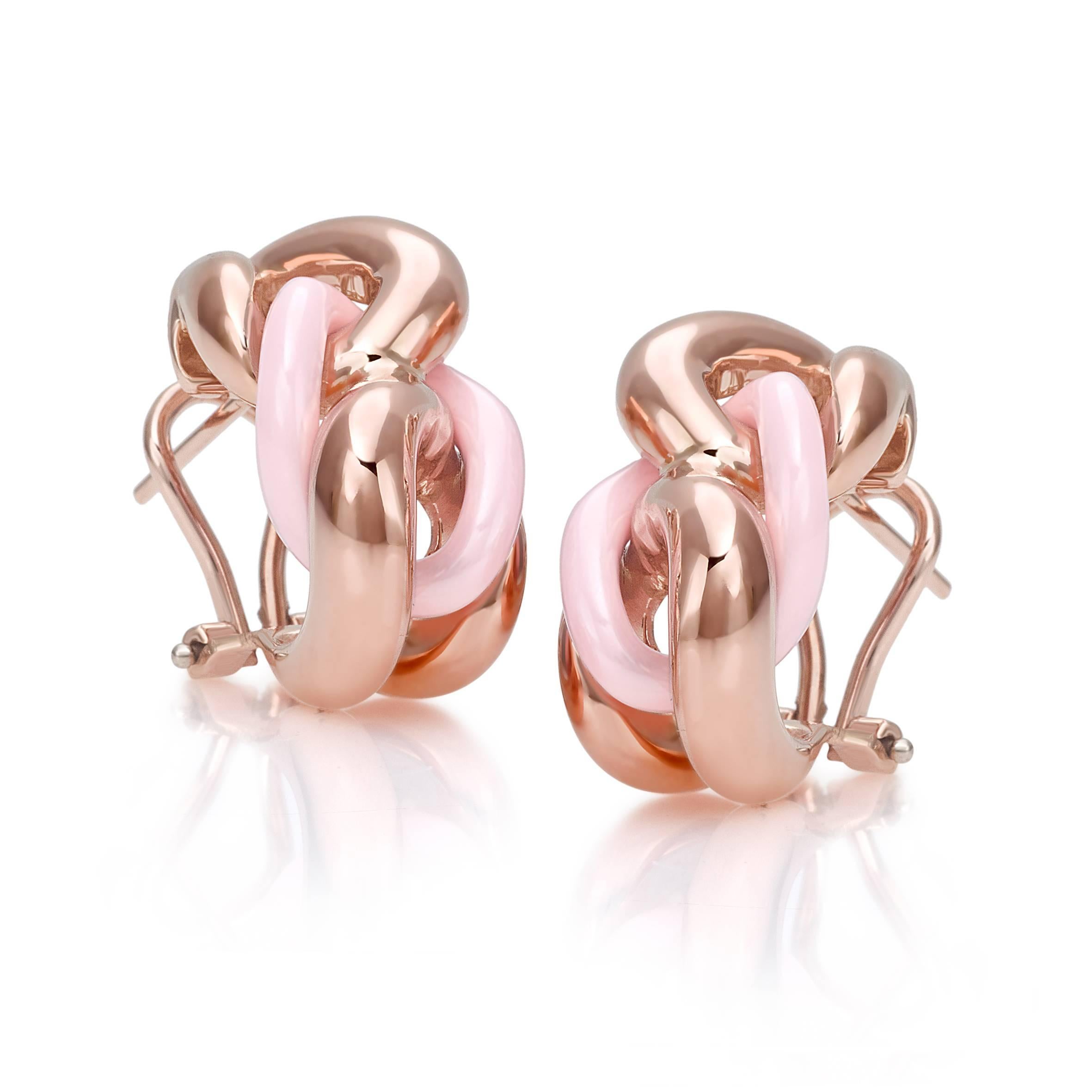 Pink ceramic groumette pair of earrings in 18 kt rose gold
The ceramic is a very resistant material. 
This iconic collection in Micheletto tradition was originally made only in gold just more or less 10 years ago it became very popular the ceramic