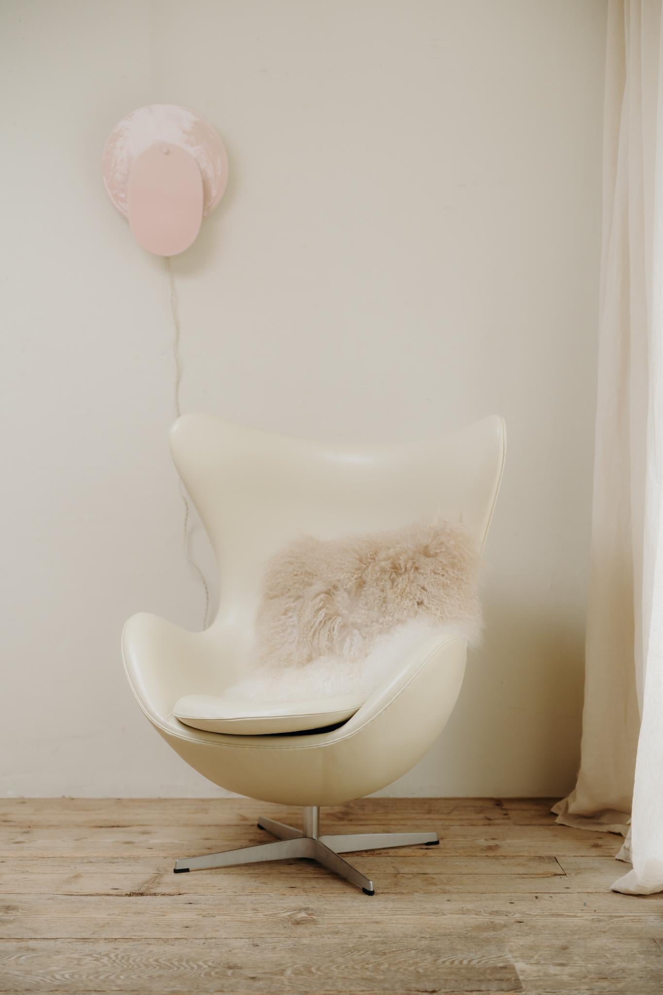 pink ceramic walllight/sconce For Sale 6