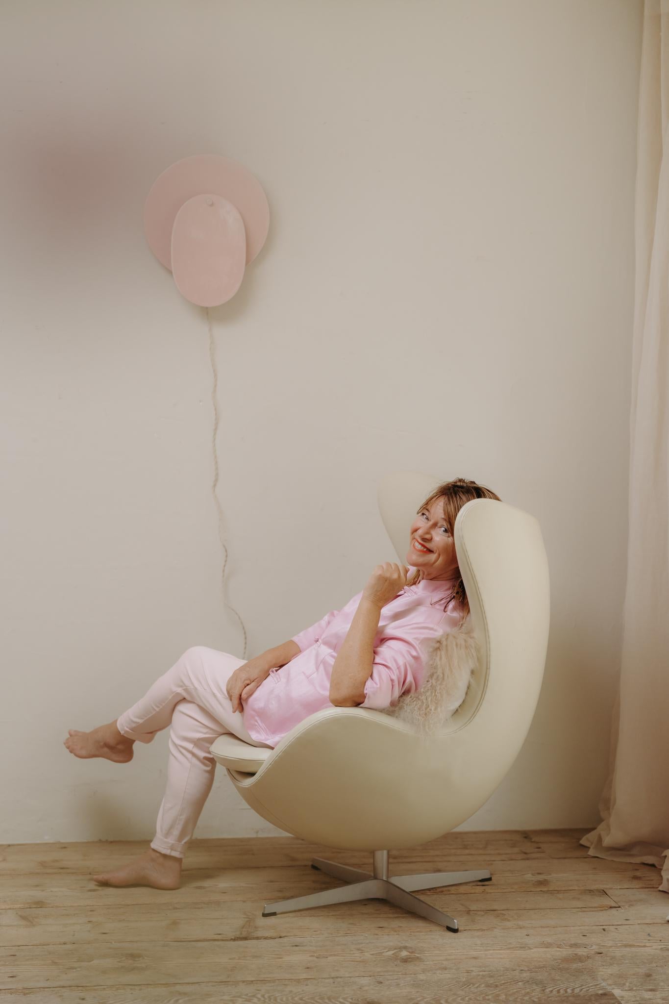 just love these elegant pink glazed ceramic wallights ... can be send to you, professionaly packed in a box ...