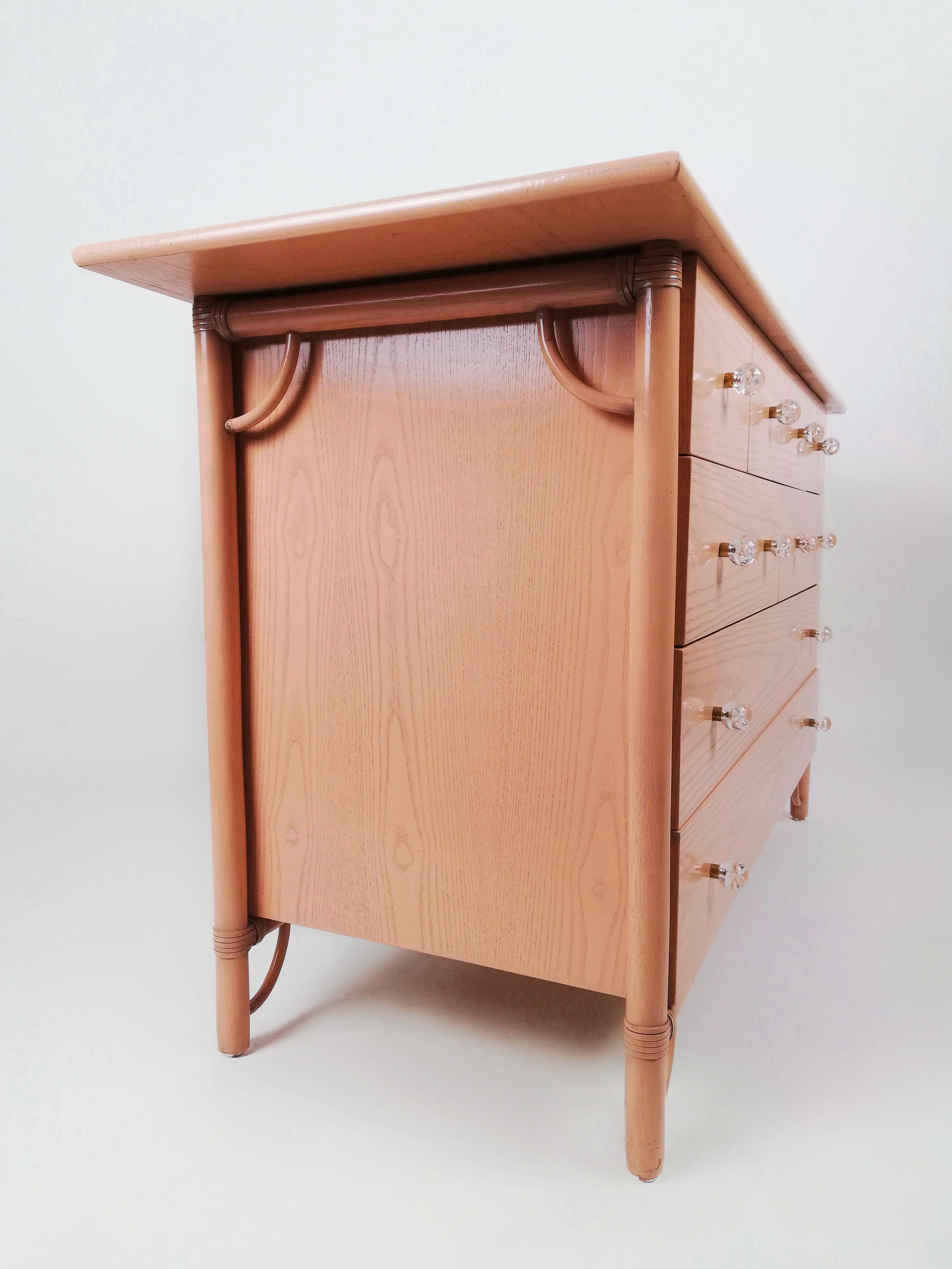 Pink Chest of Drawers in Bamboo, Oak Wood and Leather by Italo Gasparucci For Sale 3