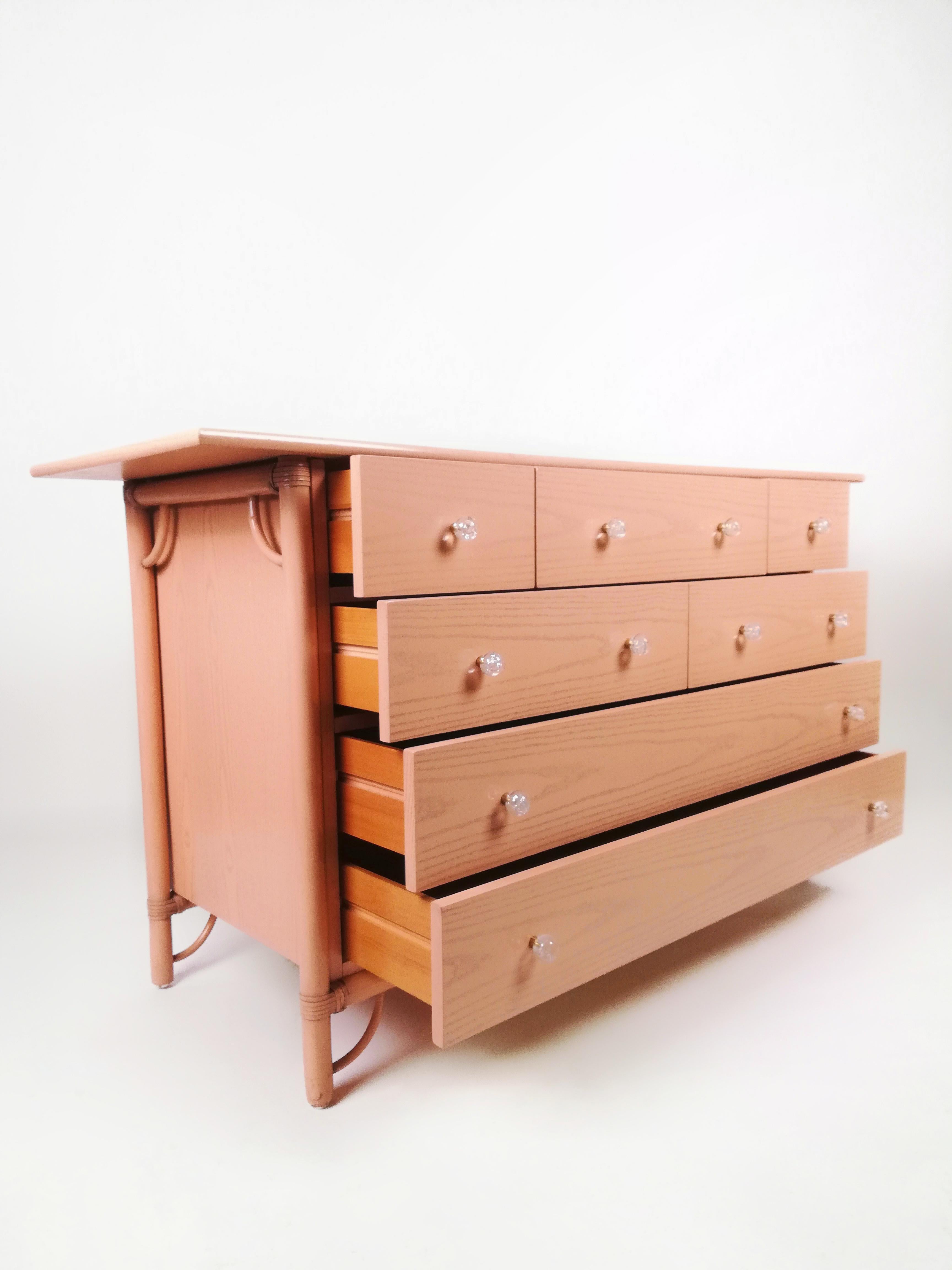Pink Chest of Drawers in Bamboo, Oak Wood and Leather by Italo Gasparucci For Sale 6