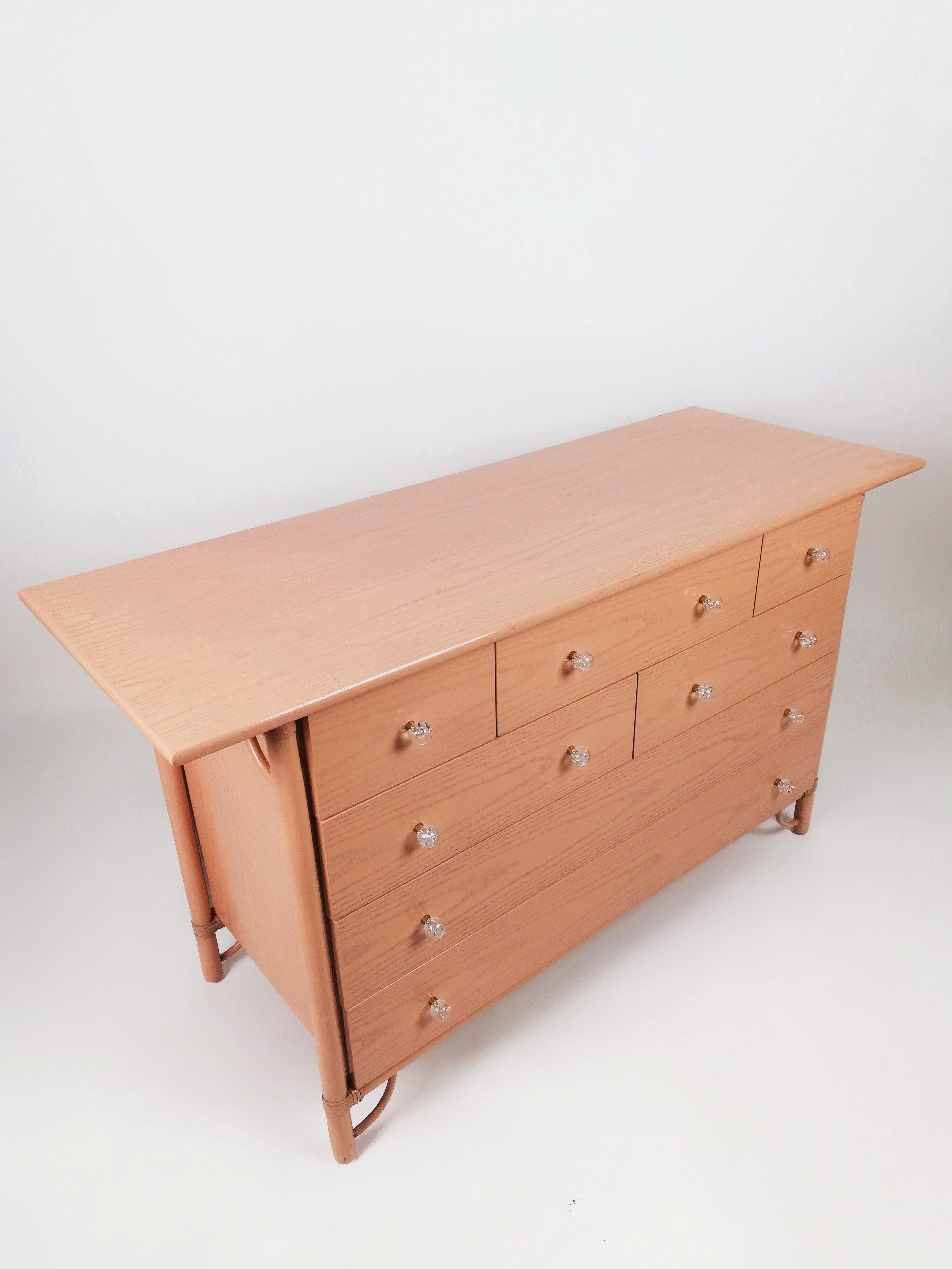 Pink Chest of Drawers in Bamboo, Oak Wood and Leather by Italo Gasparucci In Good Condition For Sale In Roma, IT