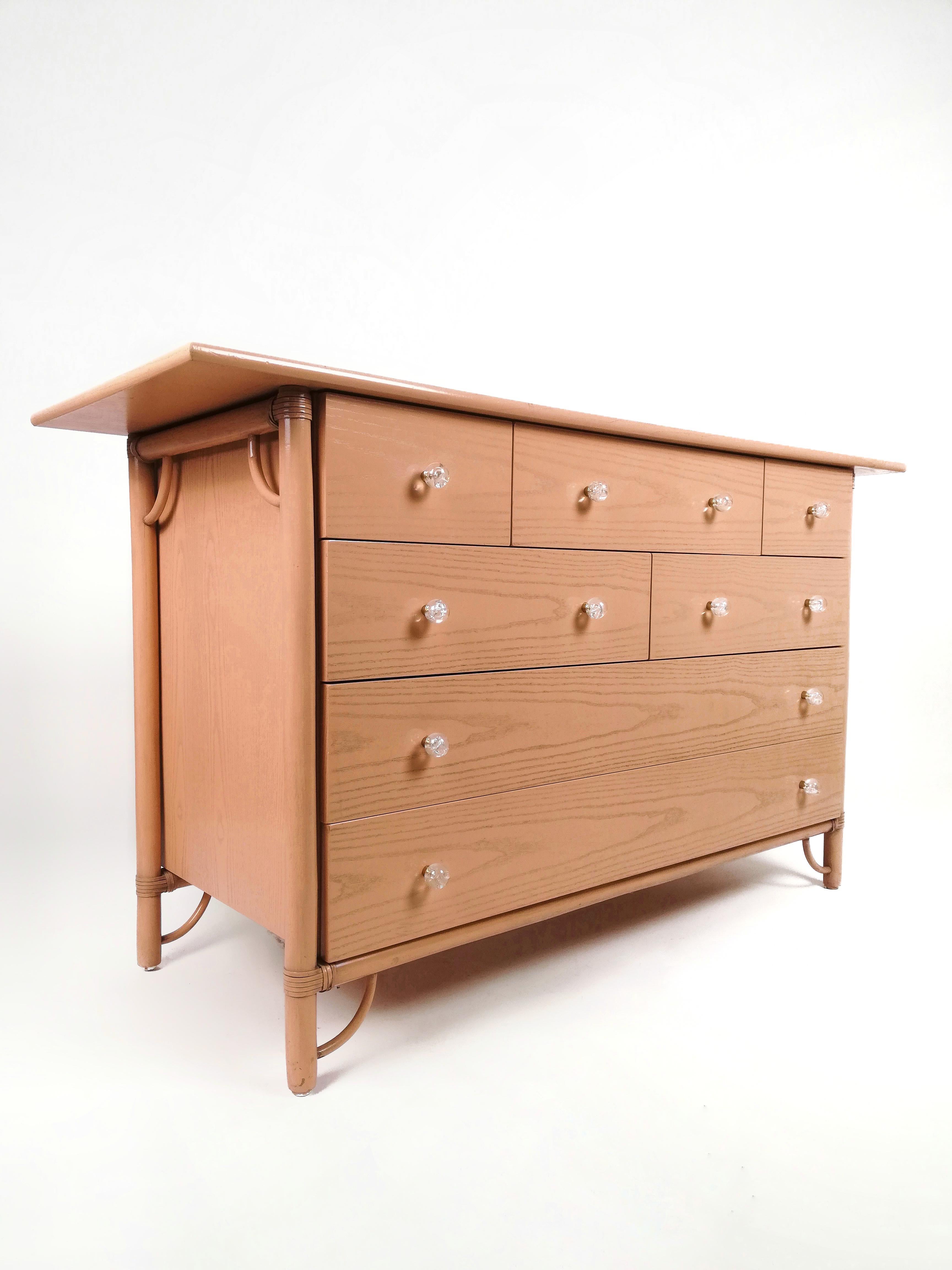Pink Chest of Drawers in Bamboo, Oak Wood and Leather by Italo Gasparucci For Sale 2