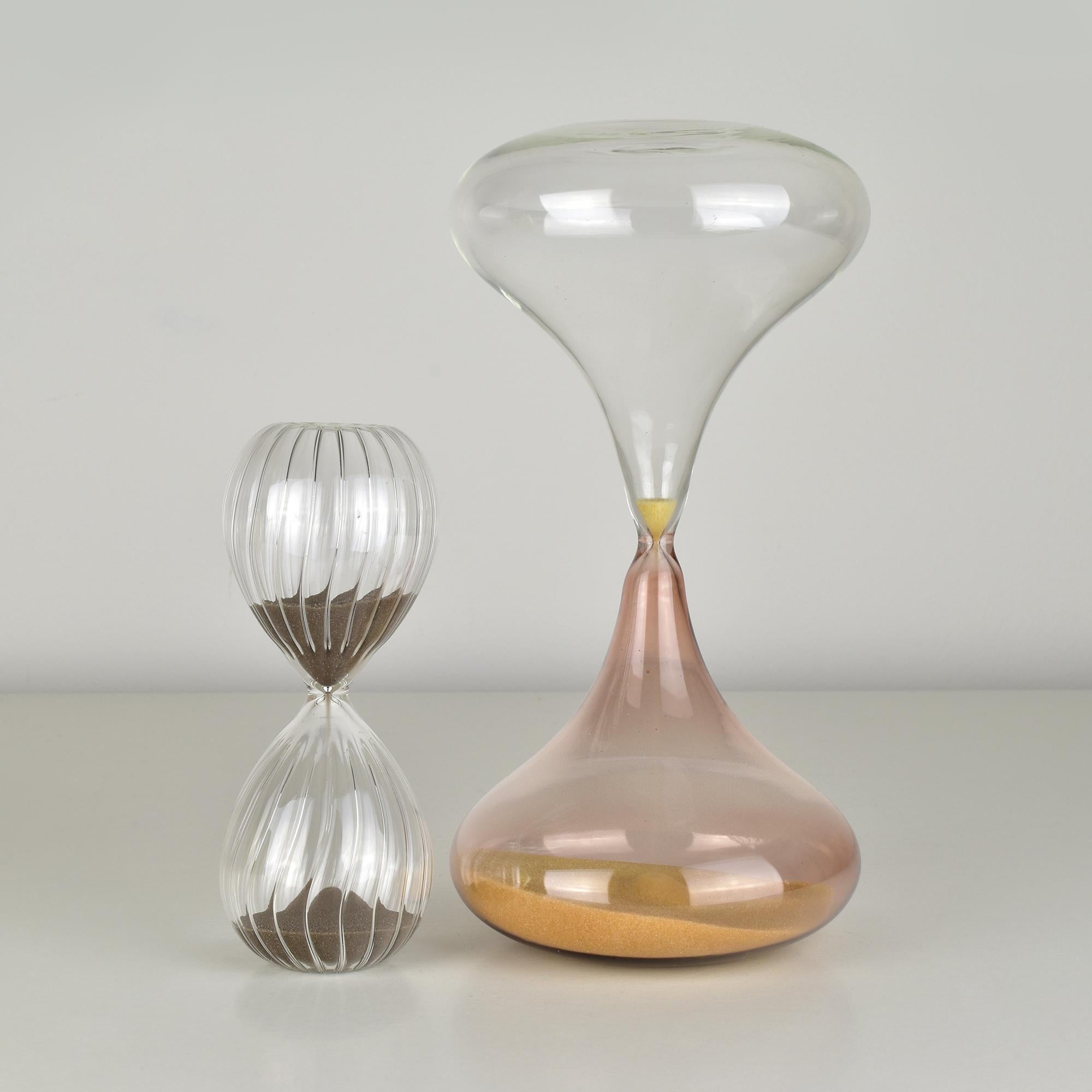 Pink & Clear Hourglass Murano Studio Art Glass Objects Venini Style In Good Condition For Sale In Bad Säckingen, DE