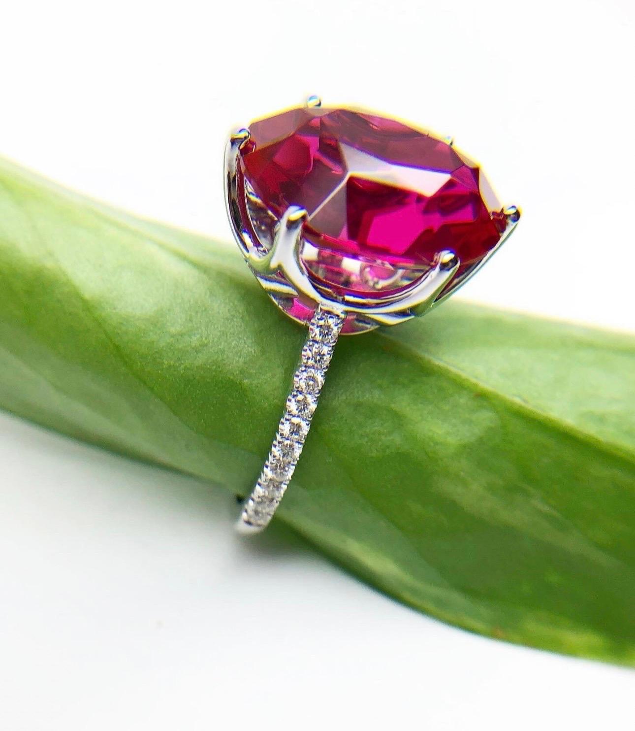 Taille brillant Bague cocktail en diamant rose or 18KT en vente