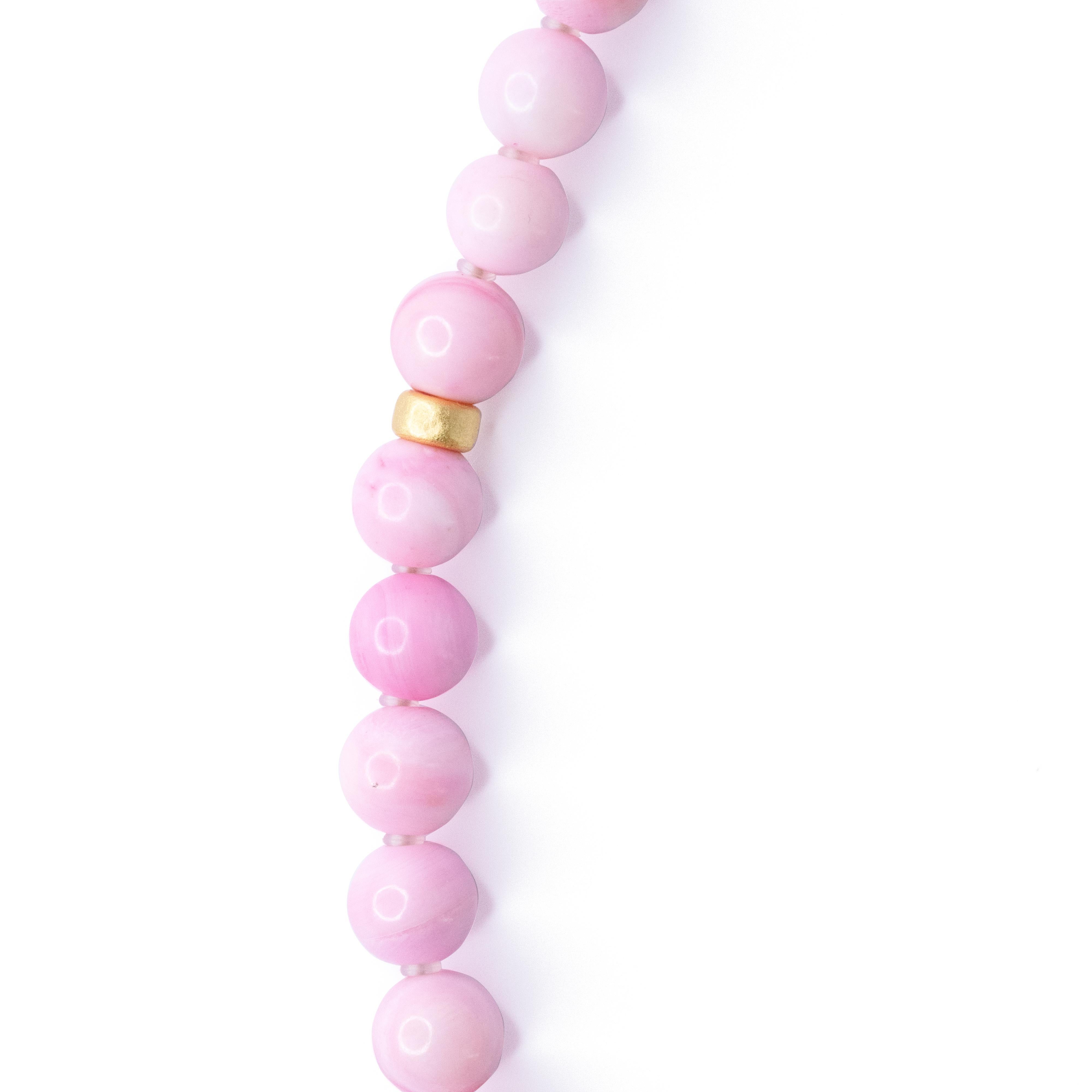 Collana di perle di conchiglia rosa - by Bombyx House In condizioni Nuovo in vendita a Westport, CT