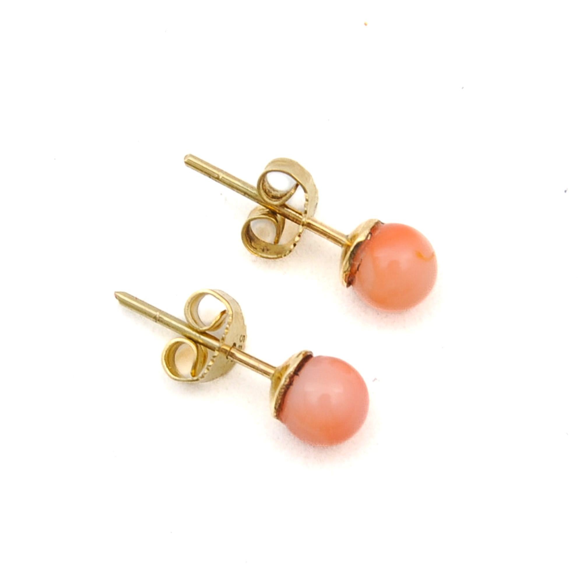 Modern Vintage Pink Coral 14 Karat Gold Stud Earrings For Sale