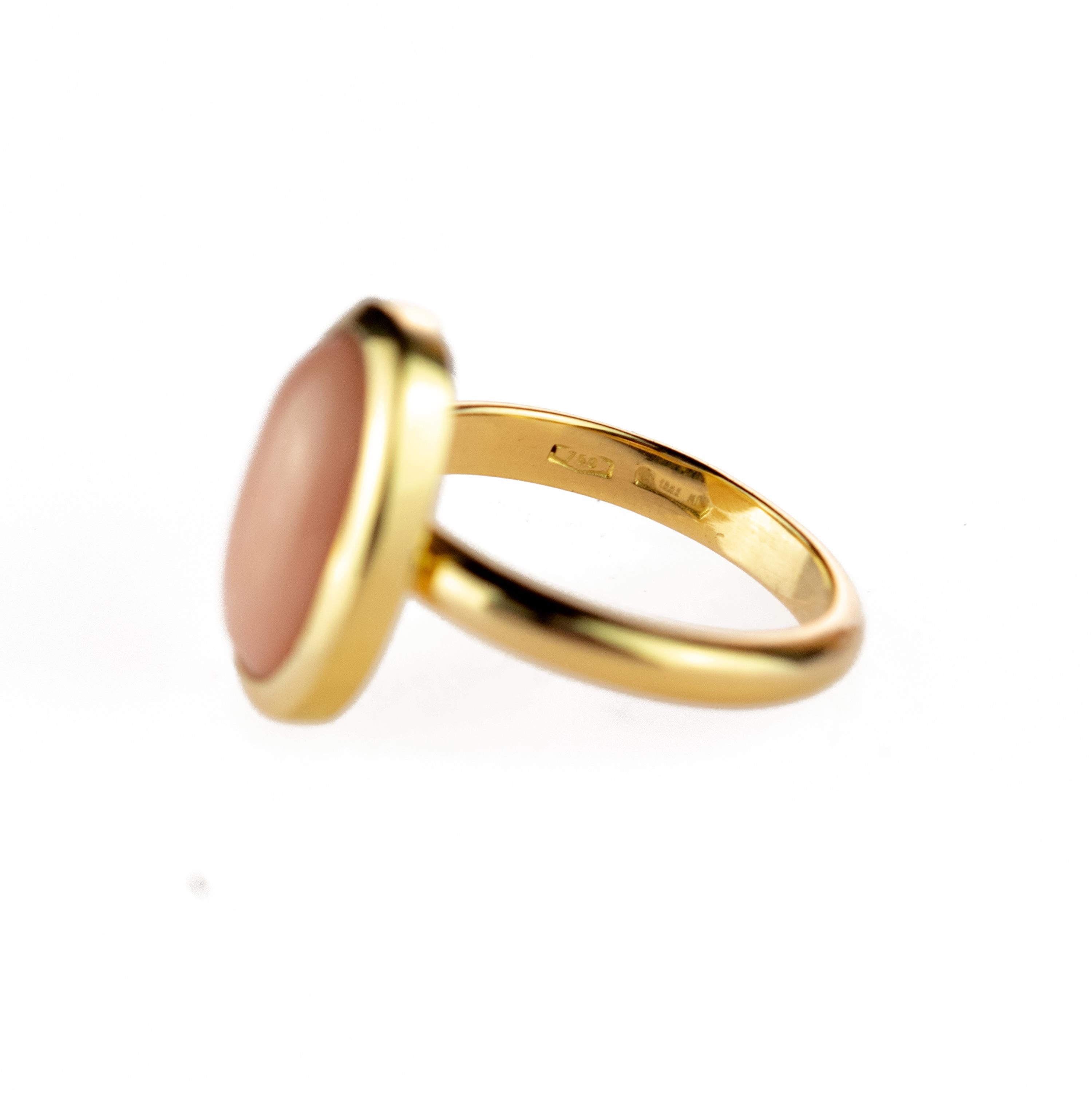 Women's Pink Coral Central Oval Cabochon 18 Karat Yellow Gold Craft Cocktail Ring For Sale