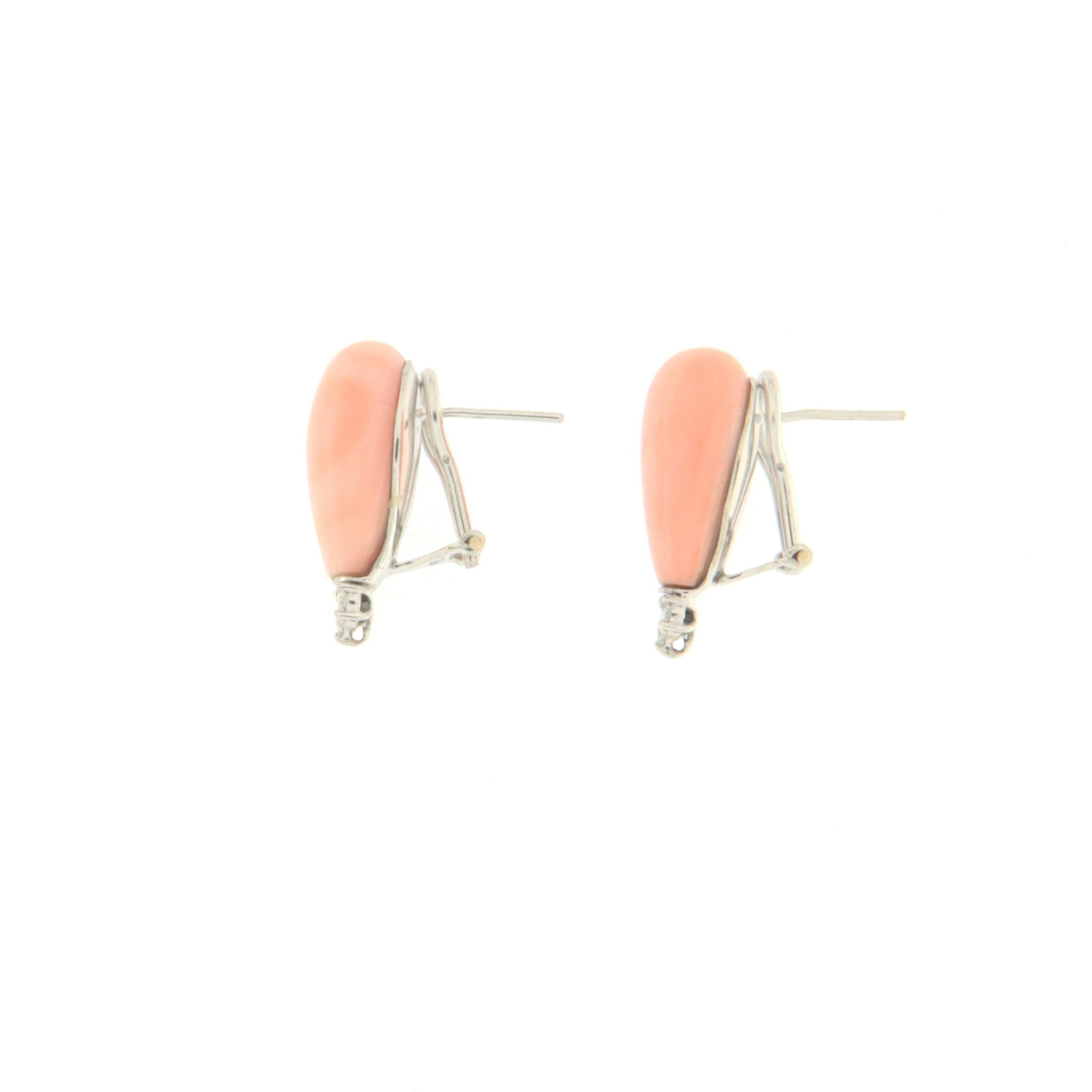 For any problems related to some materials contained in the items that do not allow shipping and require specific documents that require a particular period, please contact the seller with a private message to solve the problem.

Beautiful earrings