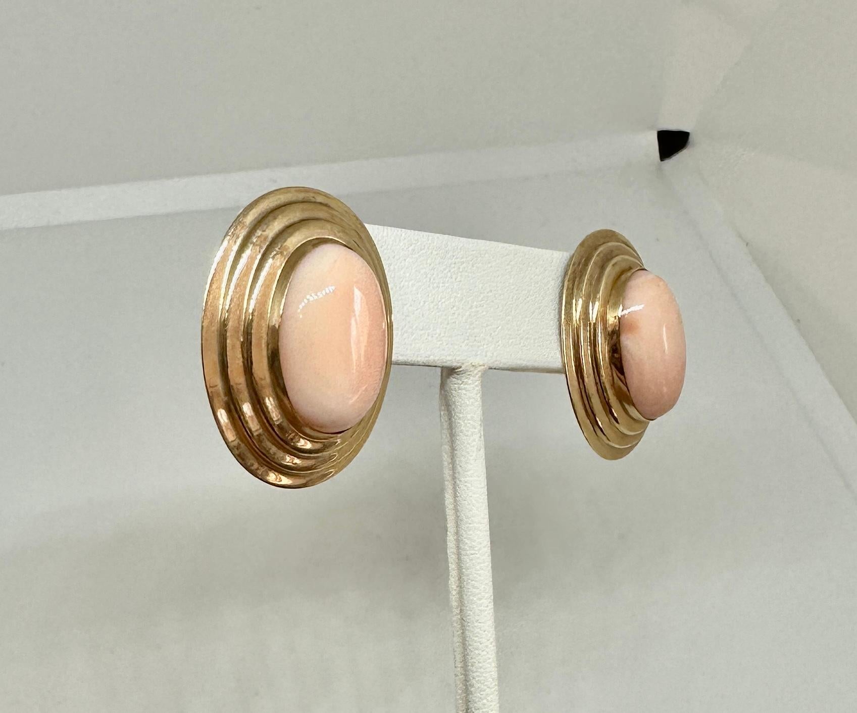 Rétro Boucles d'oreilles Corail Rose Or Jaune 14 Karat Antique Retro Large 1.1 Inches en vente