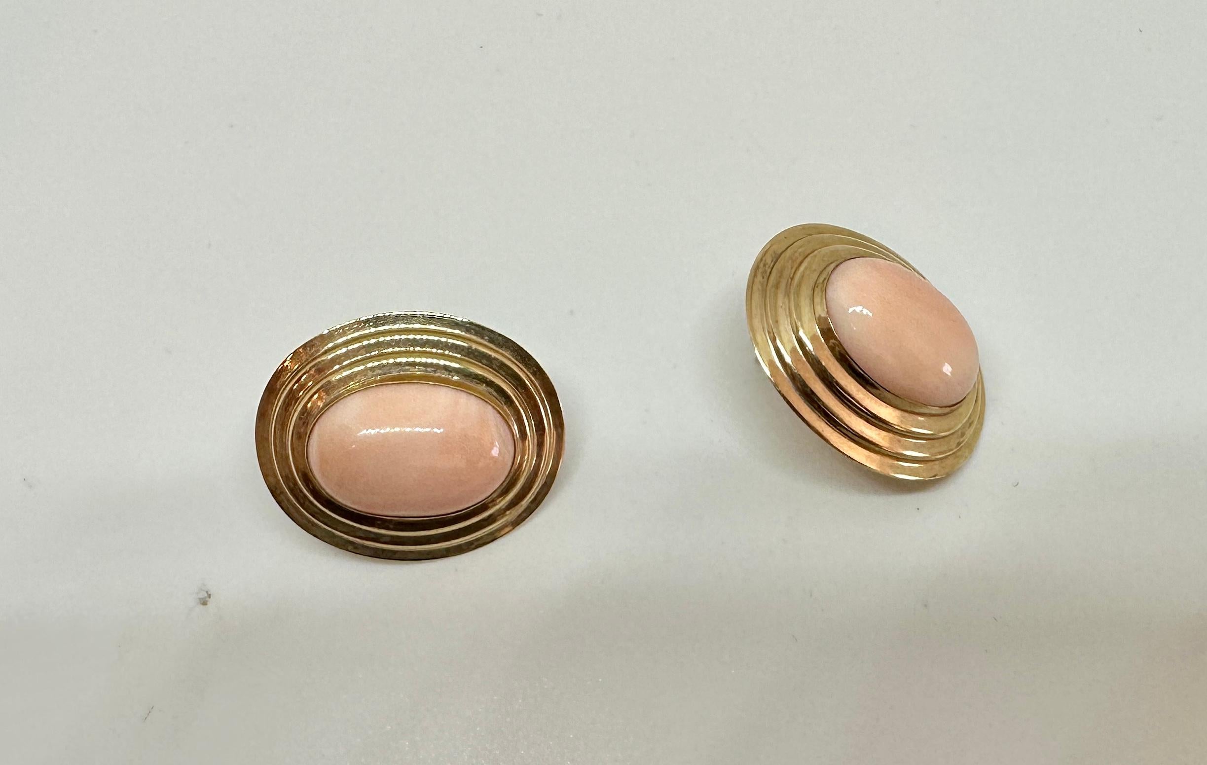 Boucles d'oreilles Corail Rose Or Jaune 14 Karat Antique Retro Large 1.1 Inches en vente 1