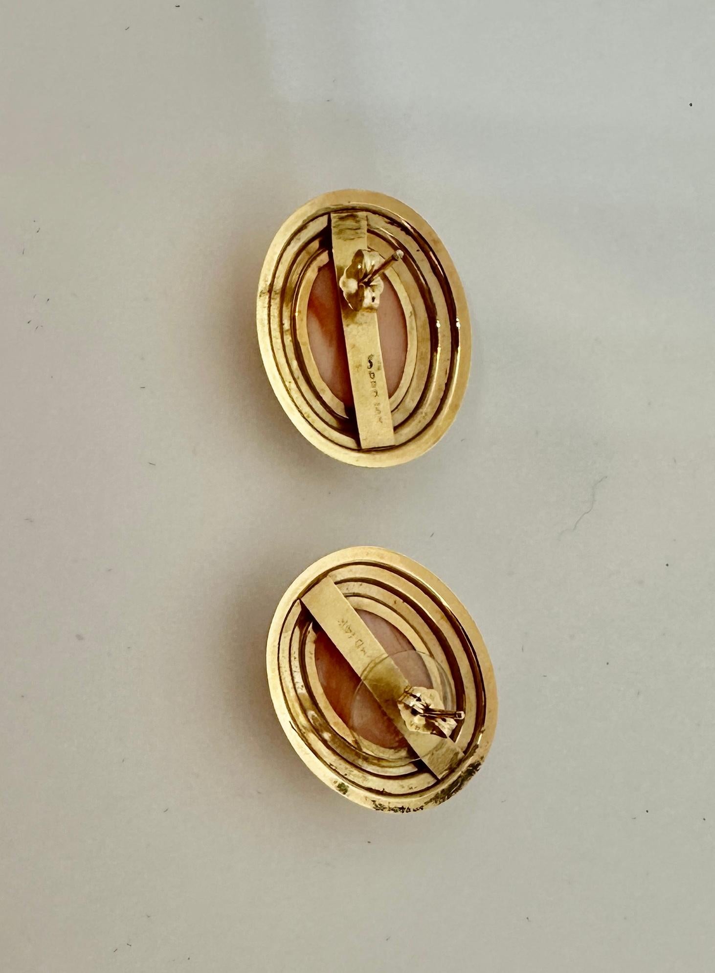 Boucles d'oreilles Corail Rose Or Jaune 14 Karat Antique Retro Large 1.1 Inches en vente 2