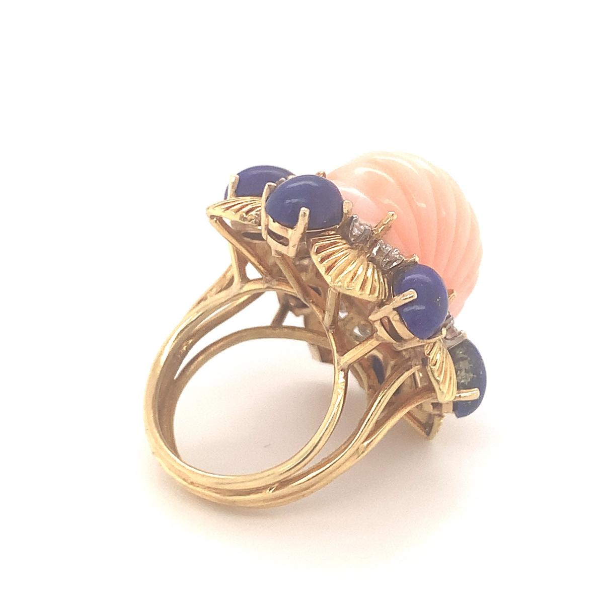 Oval Cut Pink Coral, Lapis Lazuli and Diamond Ring in 18K Yellow Gold, circa 1960s For Sale