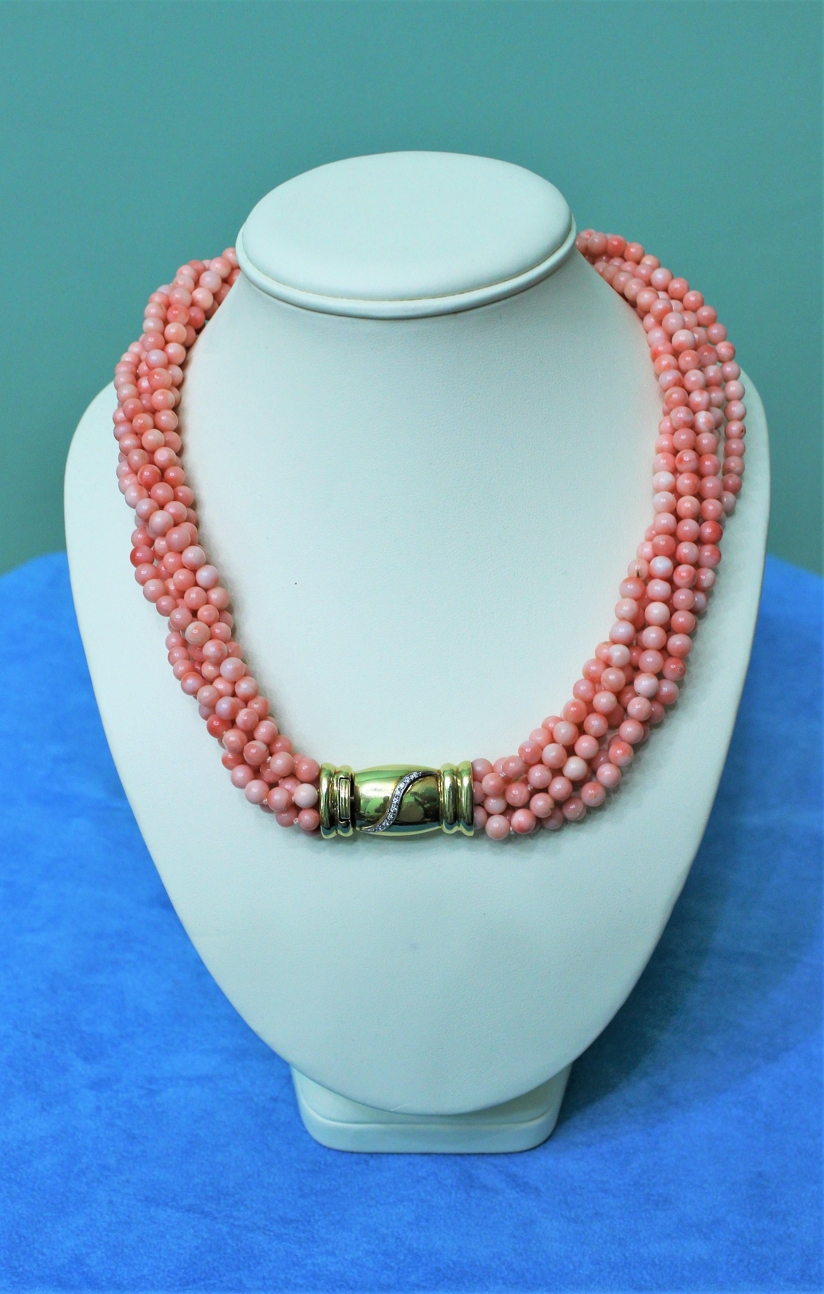 Pink Coral Multi-Strand Necklace 0.10 Carat Diamonds 18 Karat Gold, Italy, 1980s For Sale 3